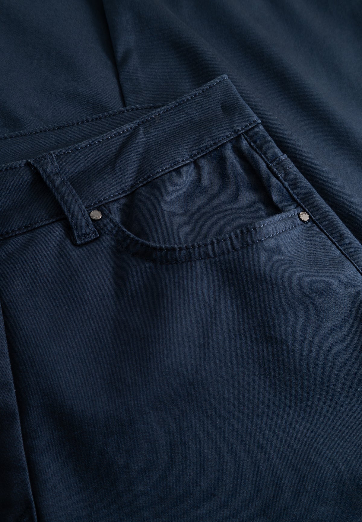LAURIE Amelia Straight - Medium Length Straight 49000 Navy