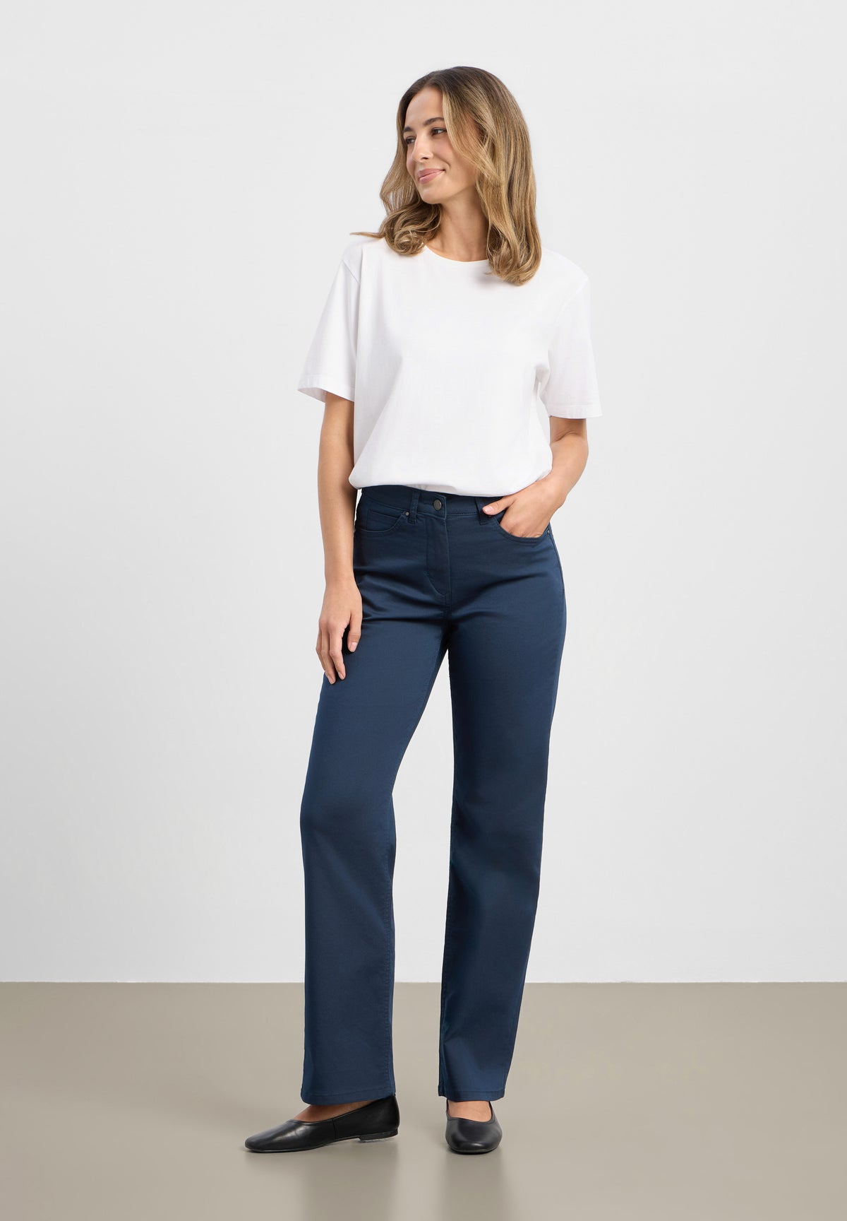 LAURIE Amelia Straight - Medium Length Straight 49000 Navy