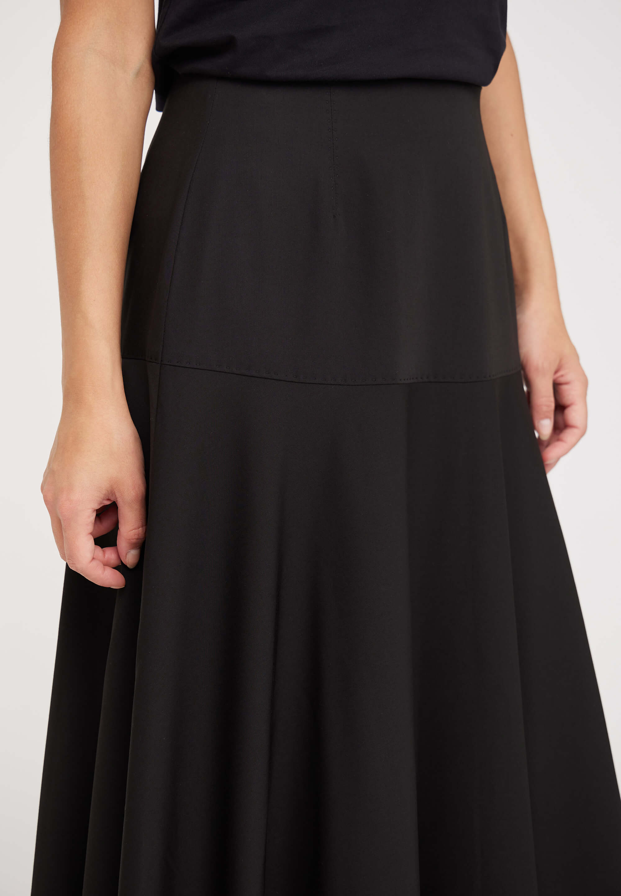 LAURIE Angel - 82 cm. Skirts 99000 Black