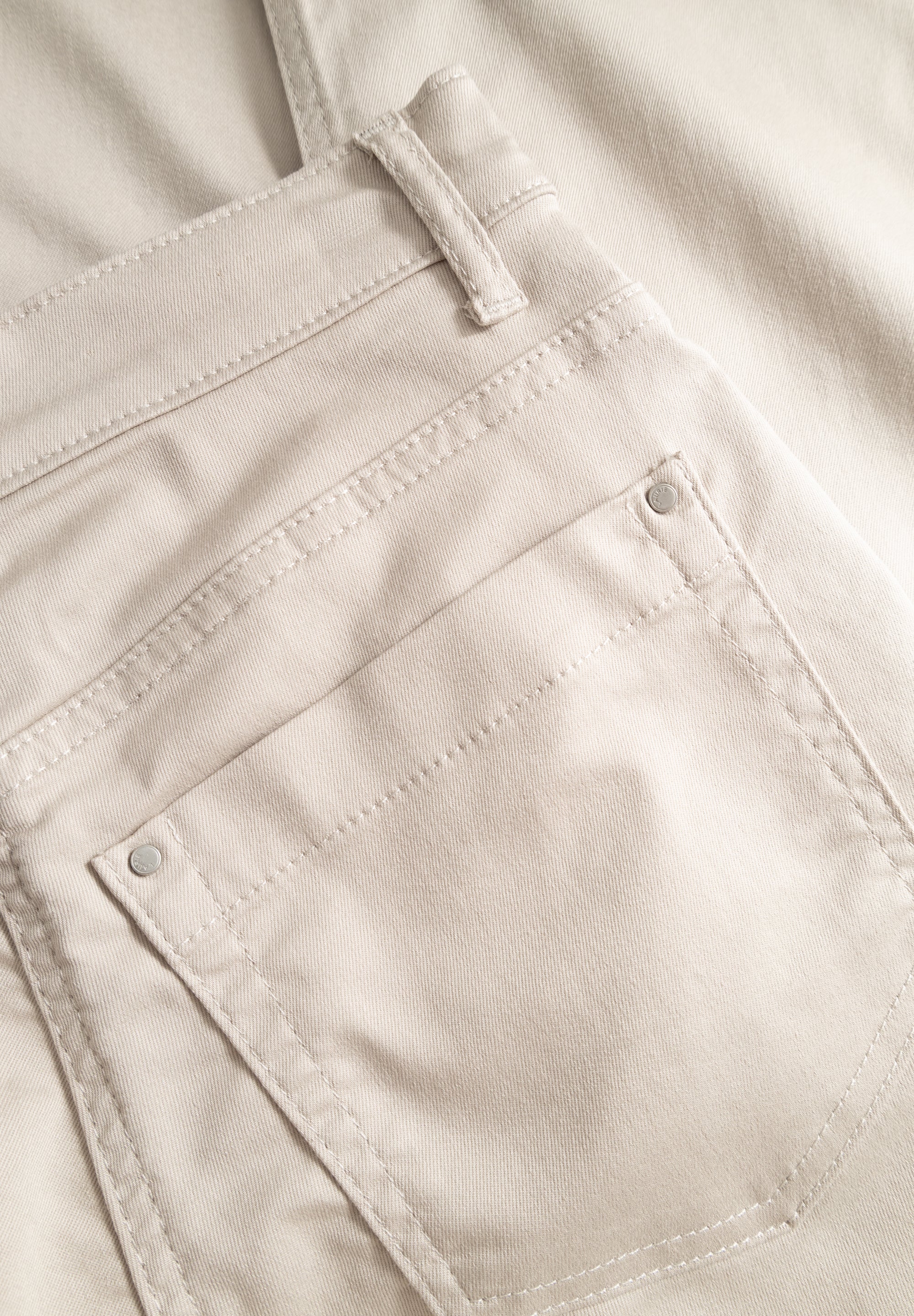 LAURIE Charlotte Regular - Medium Length Regular 25000 Grey Sand
