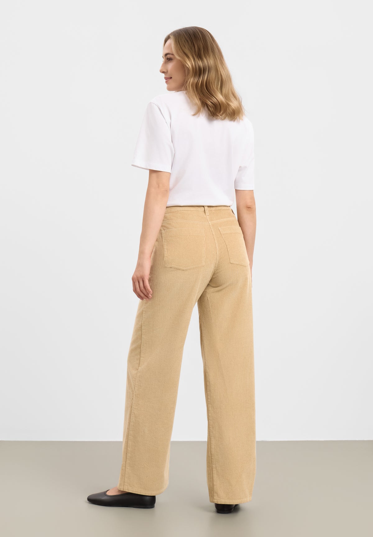 LAURIE Charm Loose Fløjl - Medium Length Loose 28000 Cafe Latte