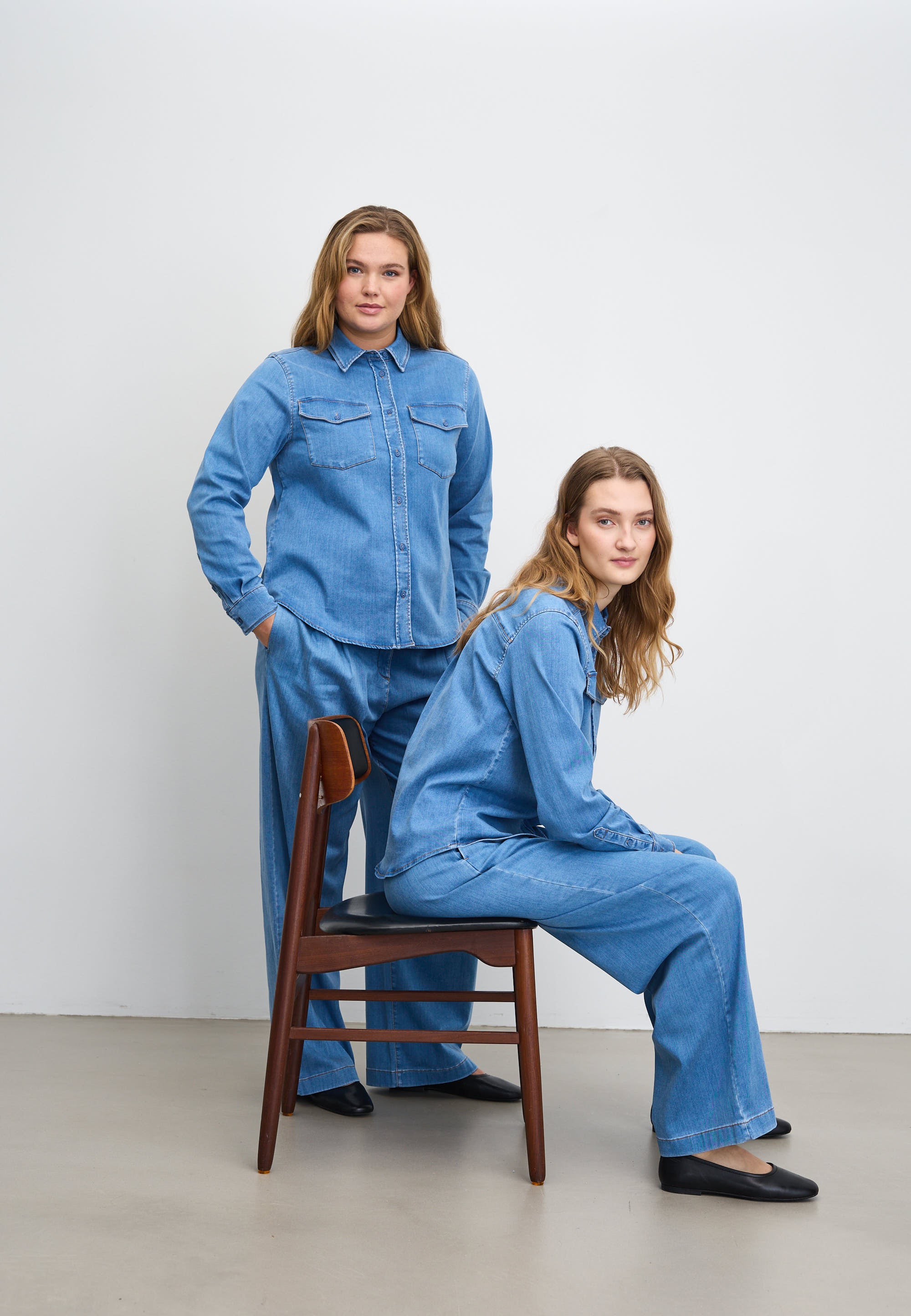 LAURIE Debbie Loose - Medium Length Loose 44399 Washed Blue Denim