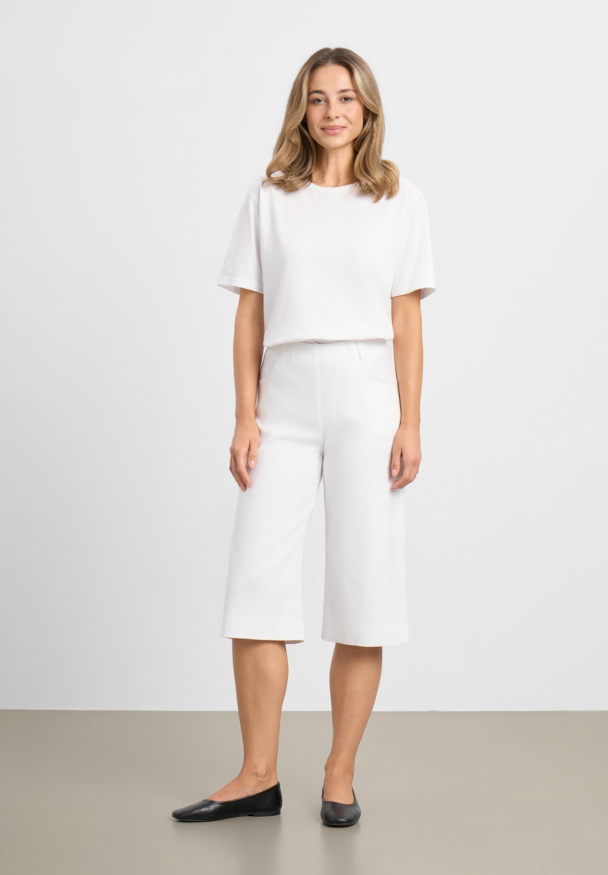 LAURIE Donna Loose - Capri SL Loose 10000 White