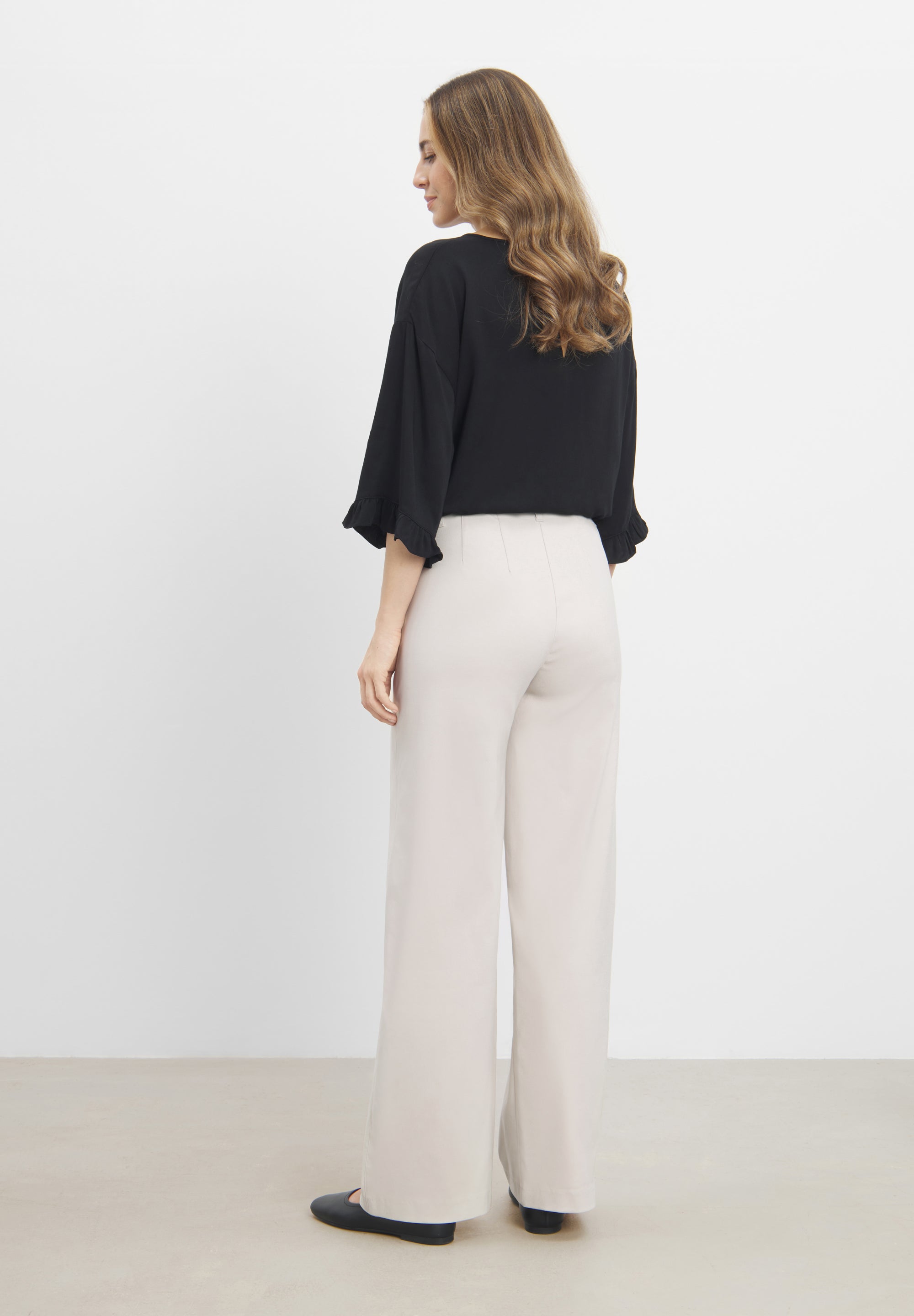 LAURIE Donna Loose - Medium Length Loose 25000 Grey Sand