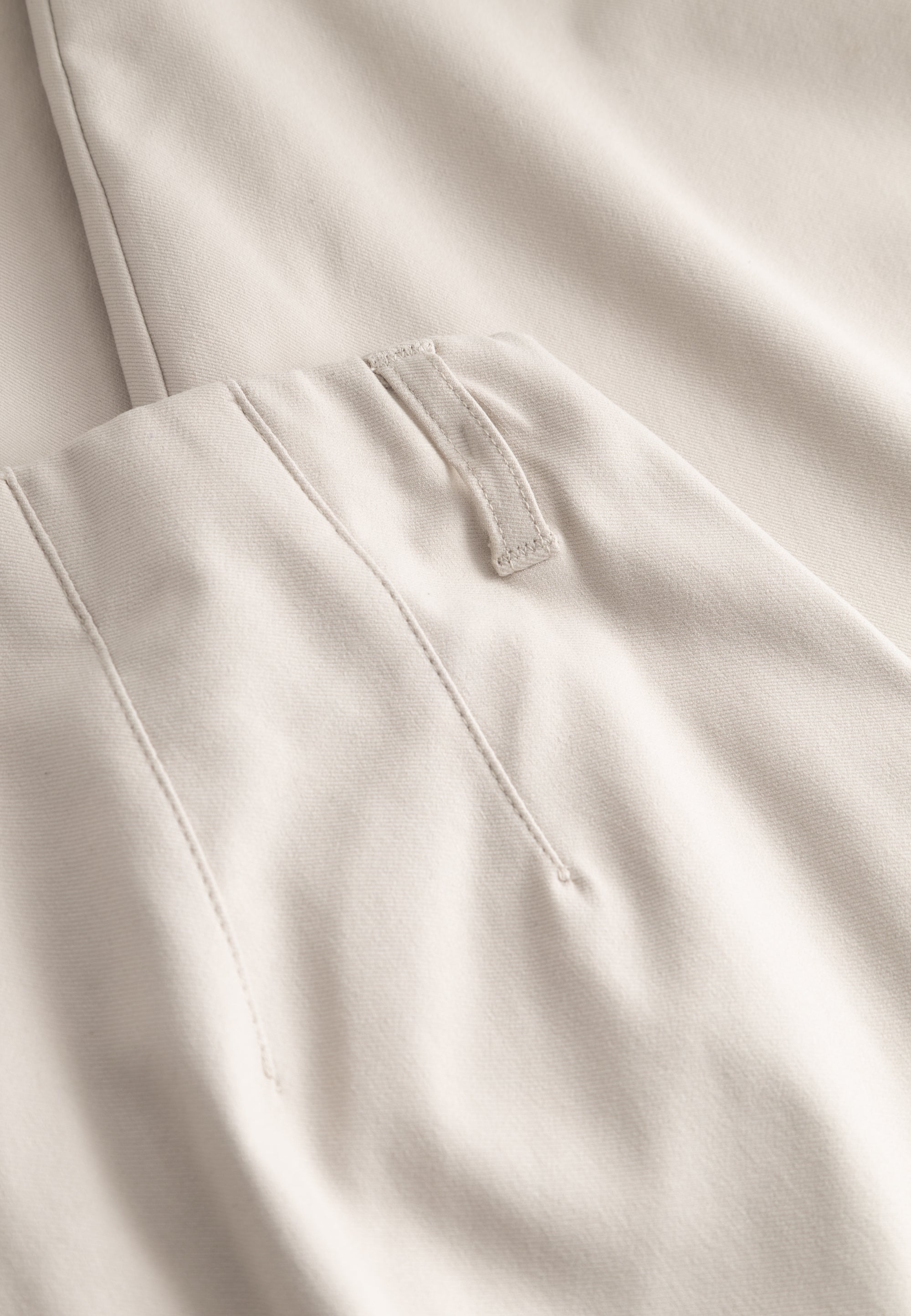 LAURIE Donna Loose - Medium Length Loose 25000 Grey Sand