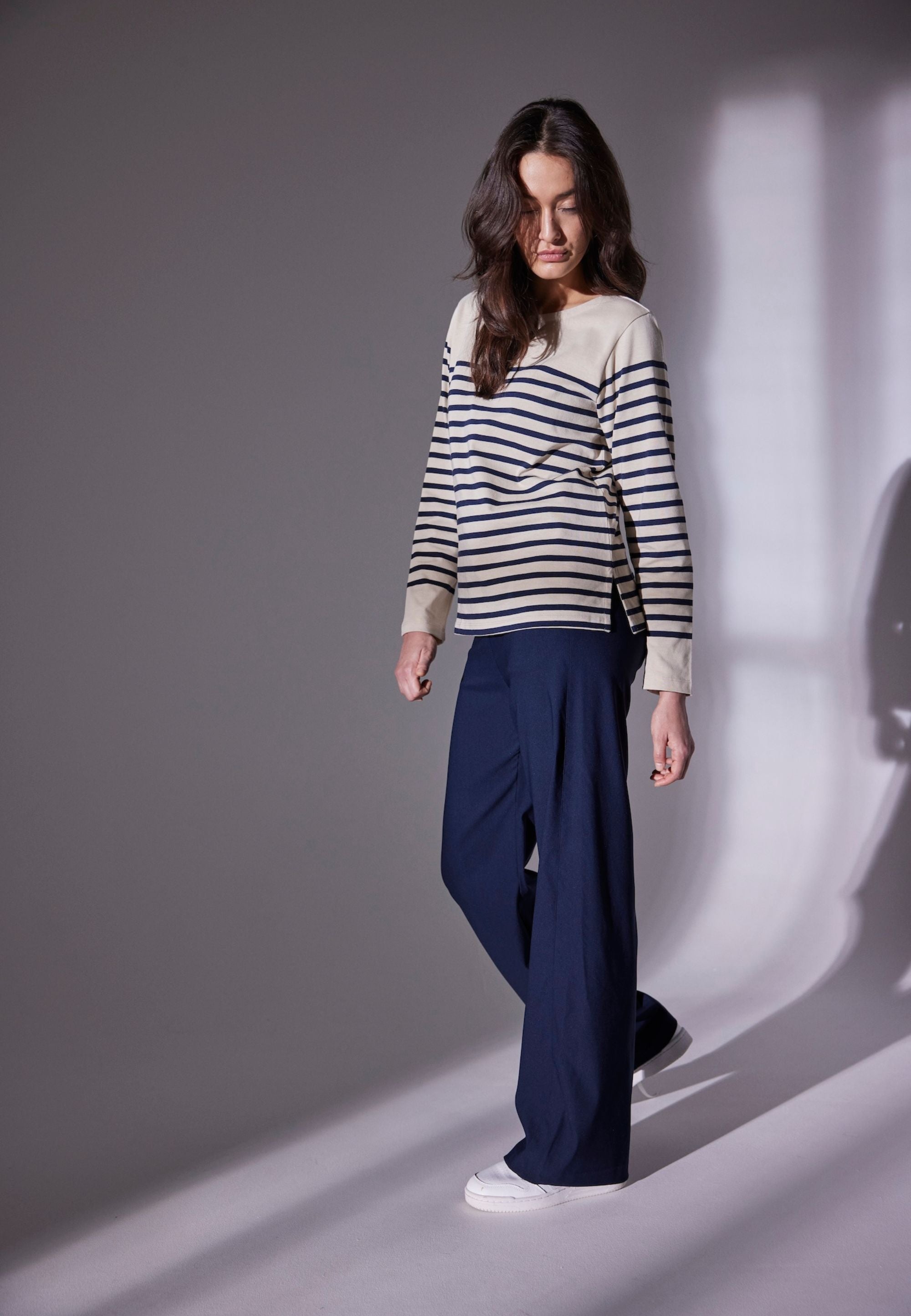 LAURIE Donna Loose - Medium Length Loose 49000 Navy