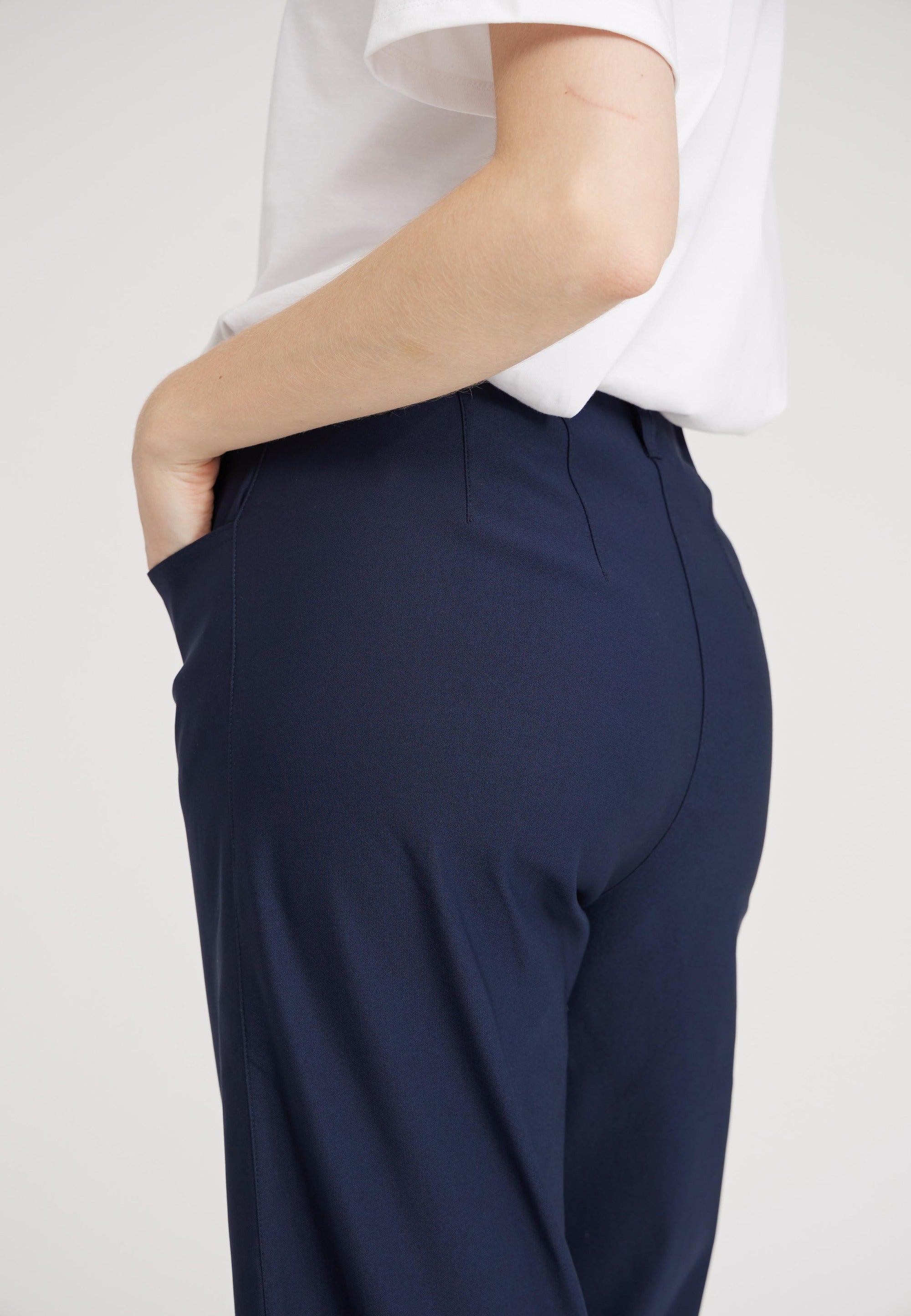 LAURIE Donna Loose - Cropped Loose 49000 Navy