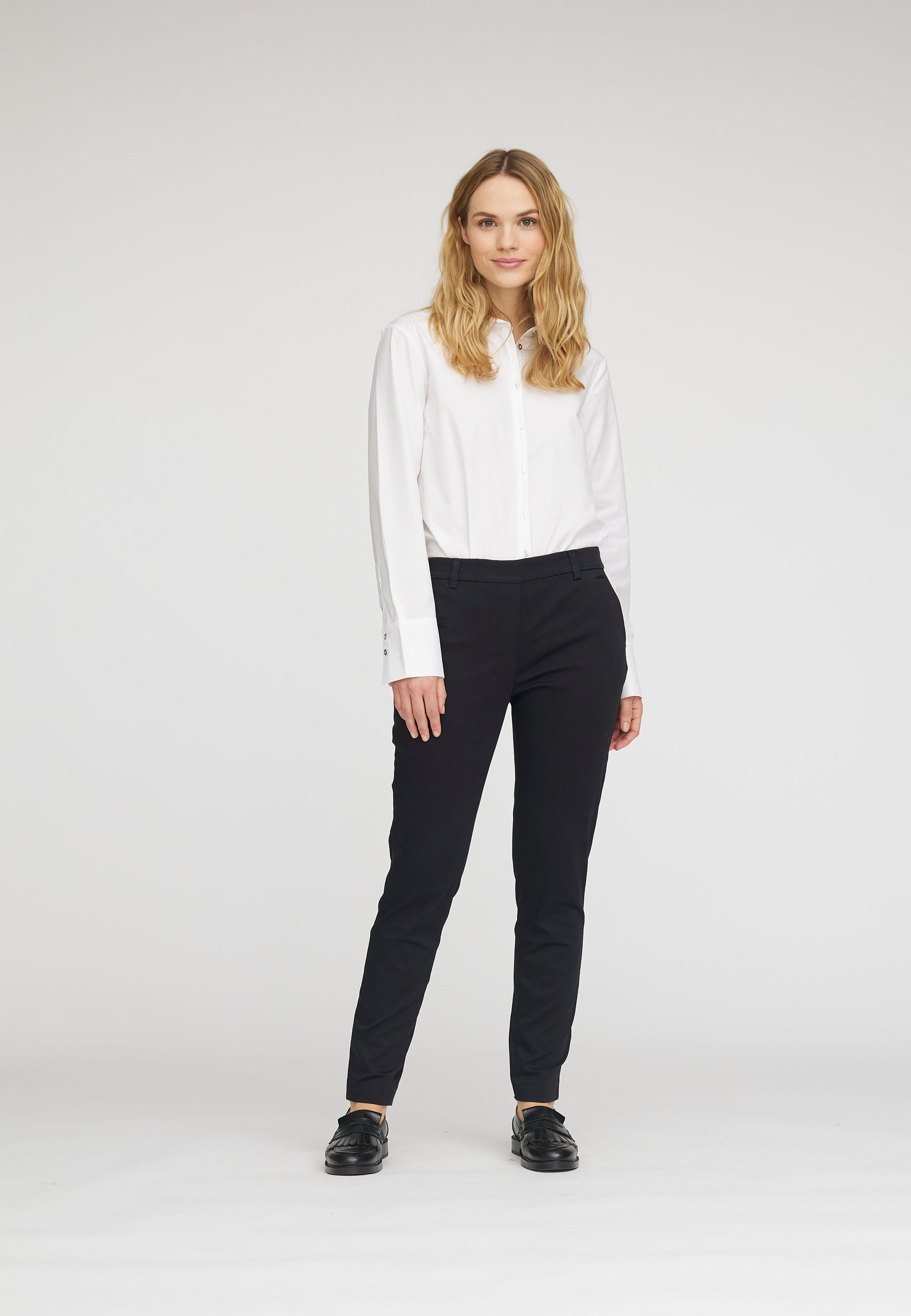 LAURIE Fanny Slim - Short Length Slim 99105 Black