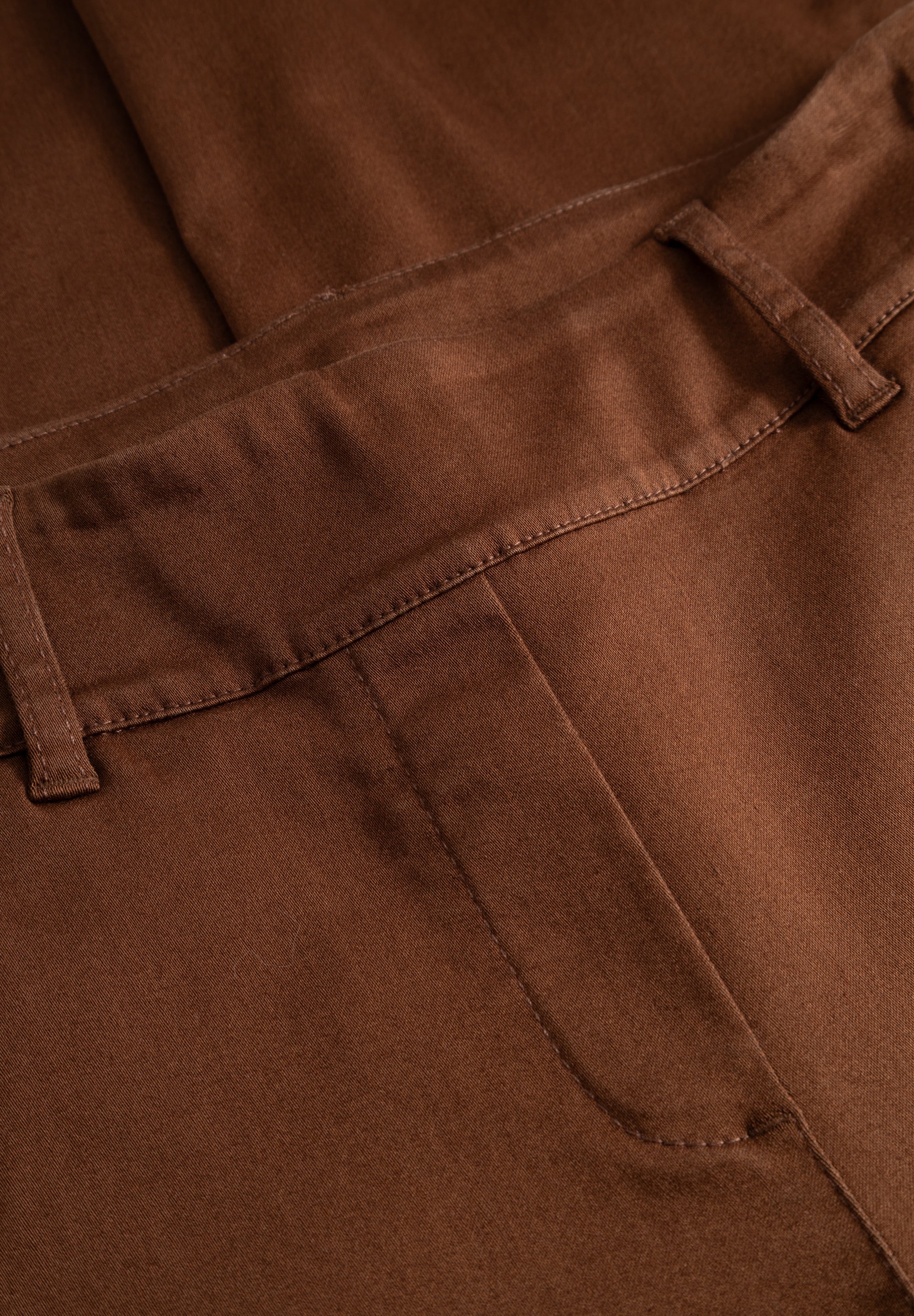 LAURIE Gwen Straight ML Straight 87900 Downtown Brown