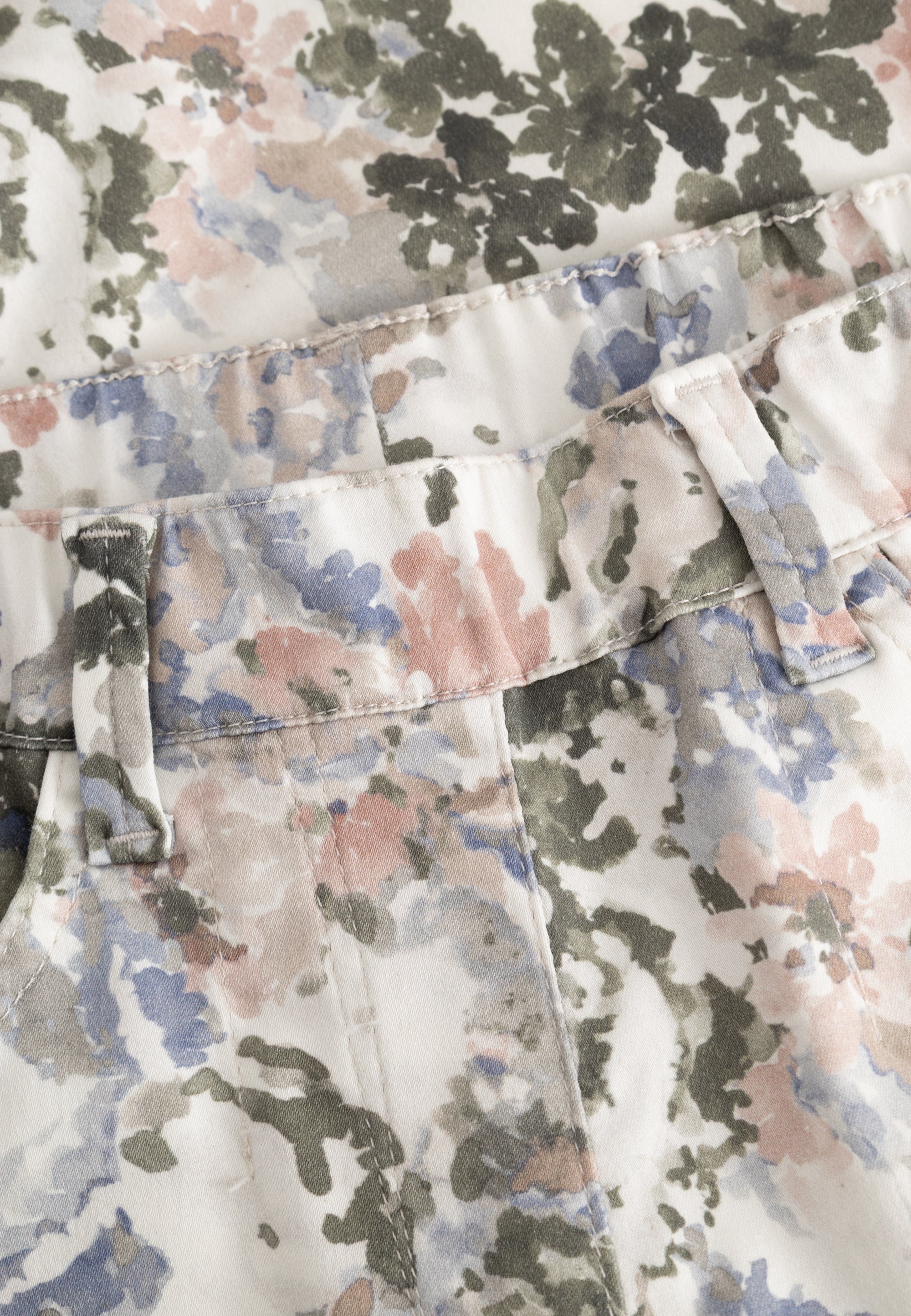 LAURIE Hannah Regular - Extra Short Length Regular 55140 Khaki watercolour print