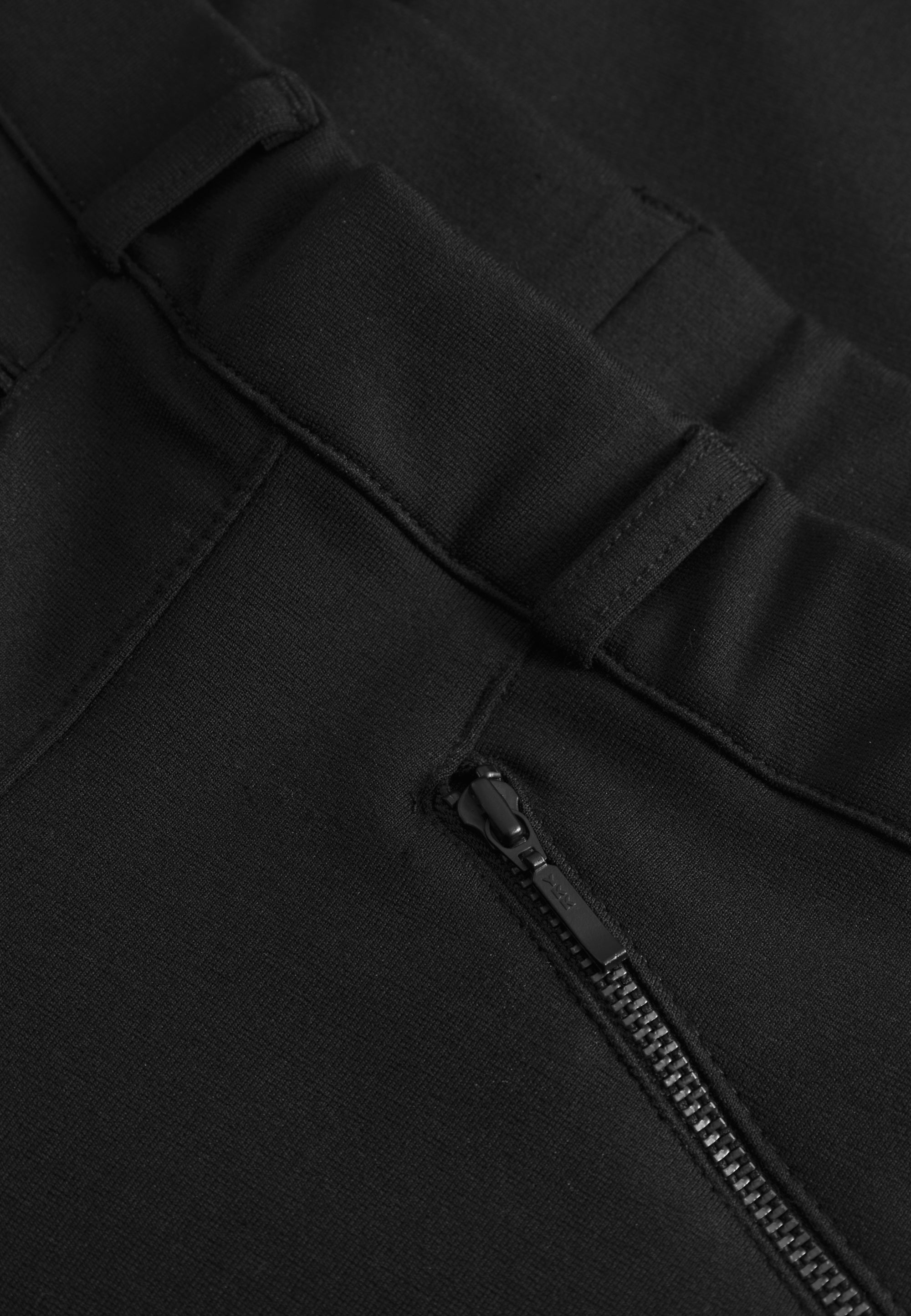 LAURIE Ruby Straight - Short Length Straight Black Brushed