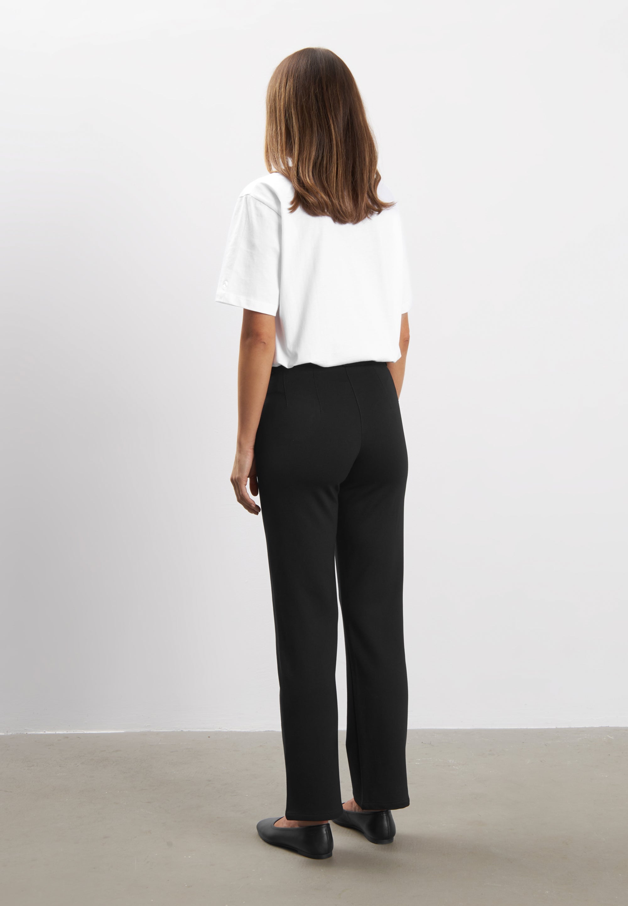 LAURIE Ruby Straight - Short Length Straight Black Brushed