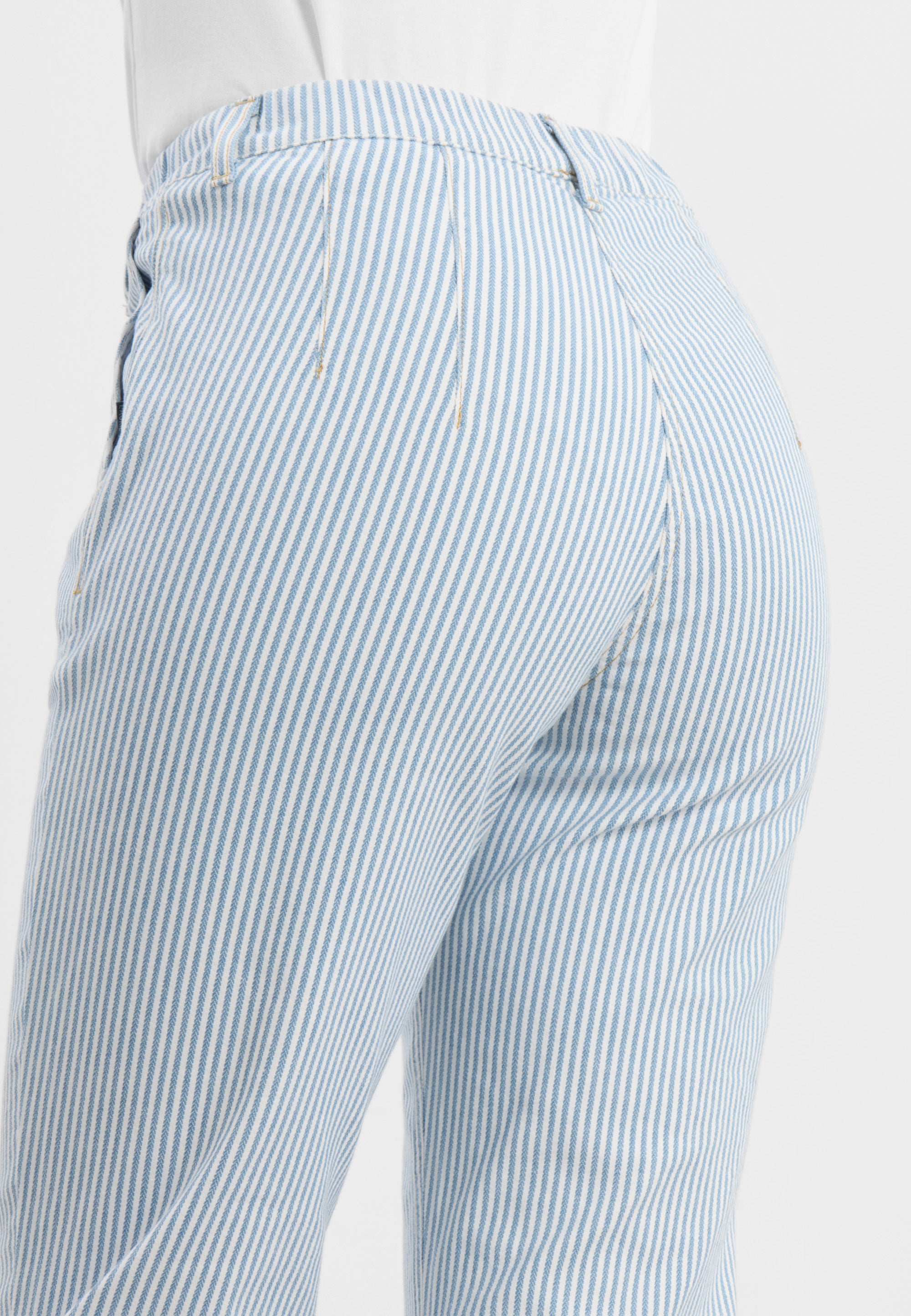 LAURIE Taylor Regular CL Regular 10044 White blue stripe