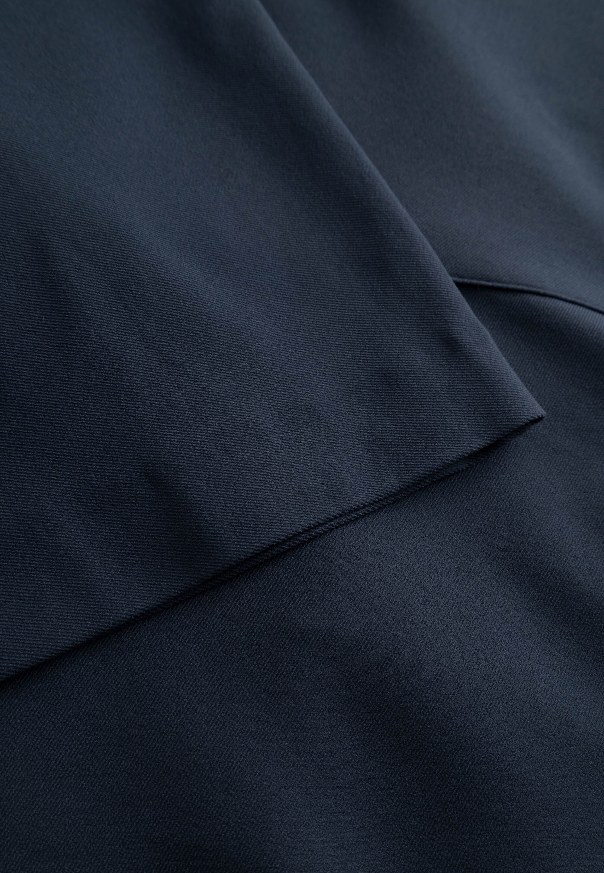 LAURIE Thea Straight - Medium Length Straight 49000 Navy