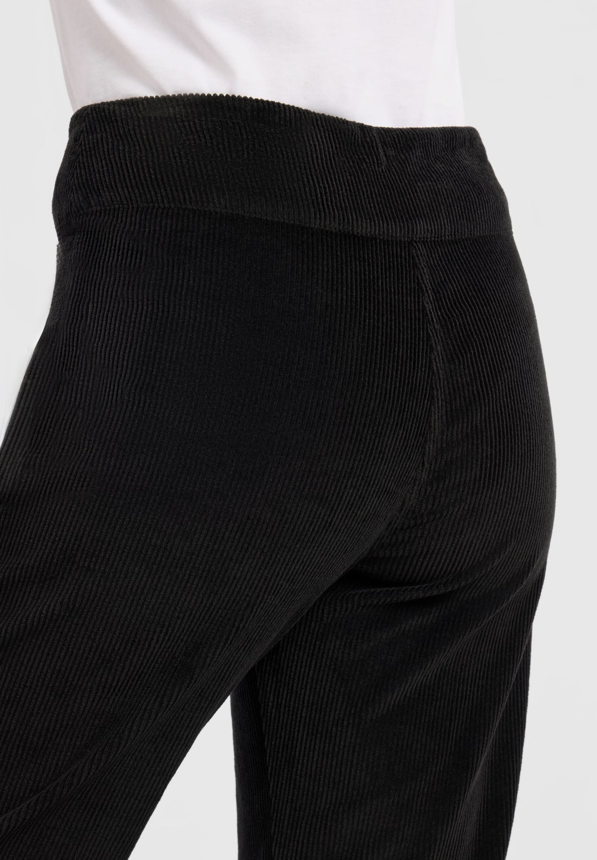 LAURIE Thea Straight Fløjl - Medium Length Straight 99000 Black