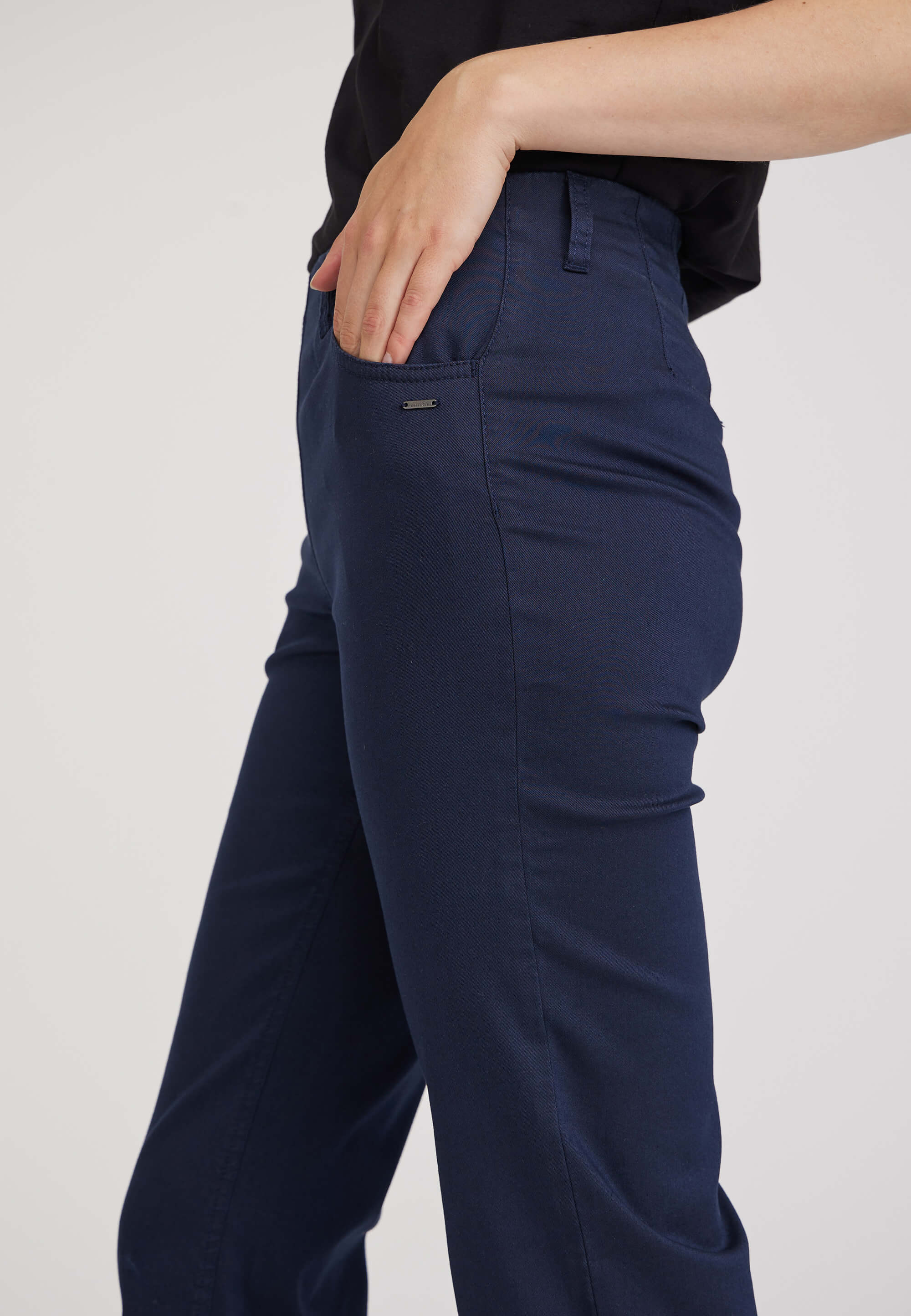 LAURIE Tracy Straight - Medium Length Straight 49000 Navy