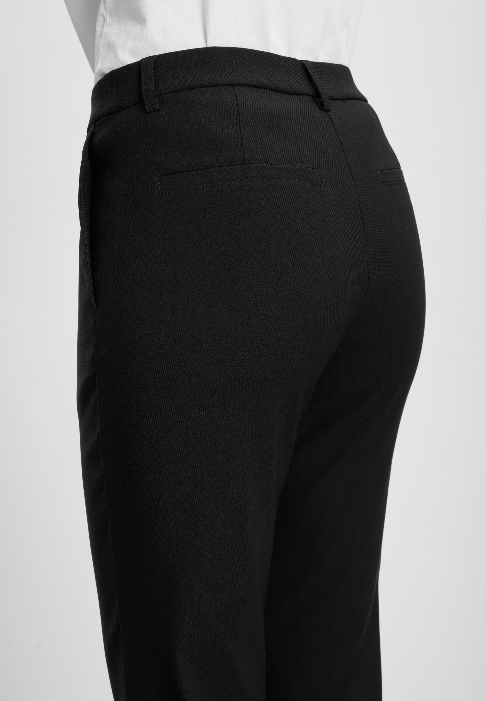 LAURIE Zina Flare Regular - Medium Length Regular 99000 Black