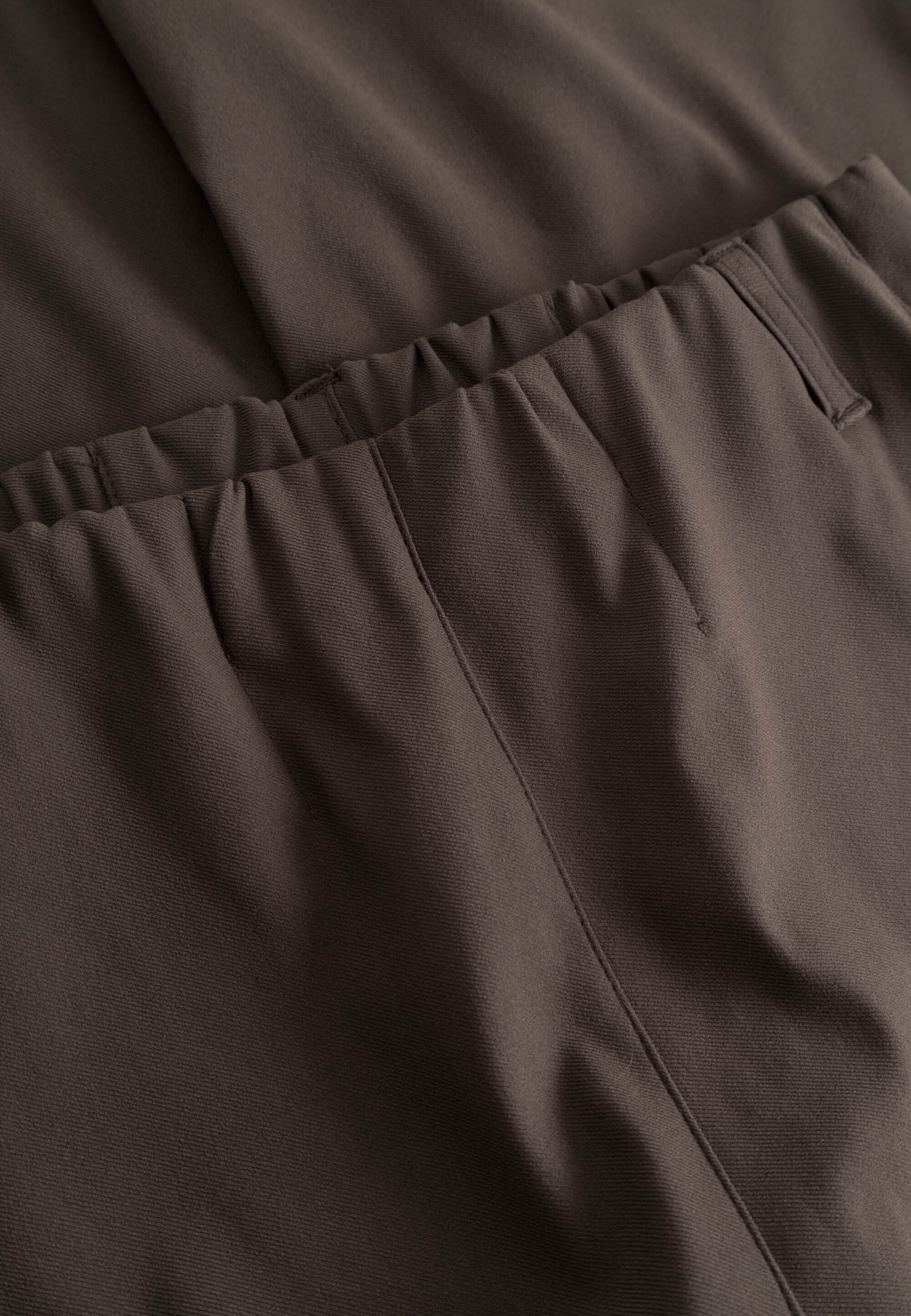 LAURIE Zoya Flare Regular - Medium Length Regular 88000 Brown