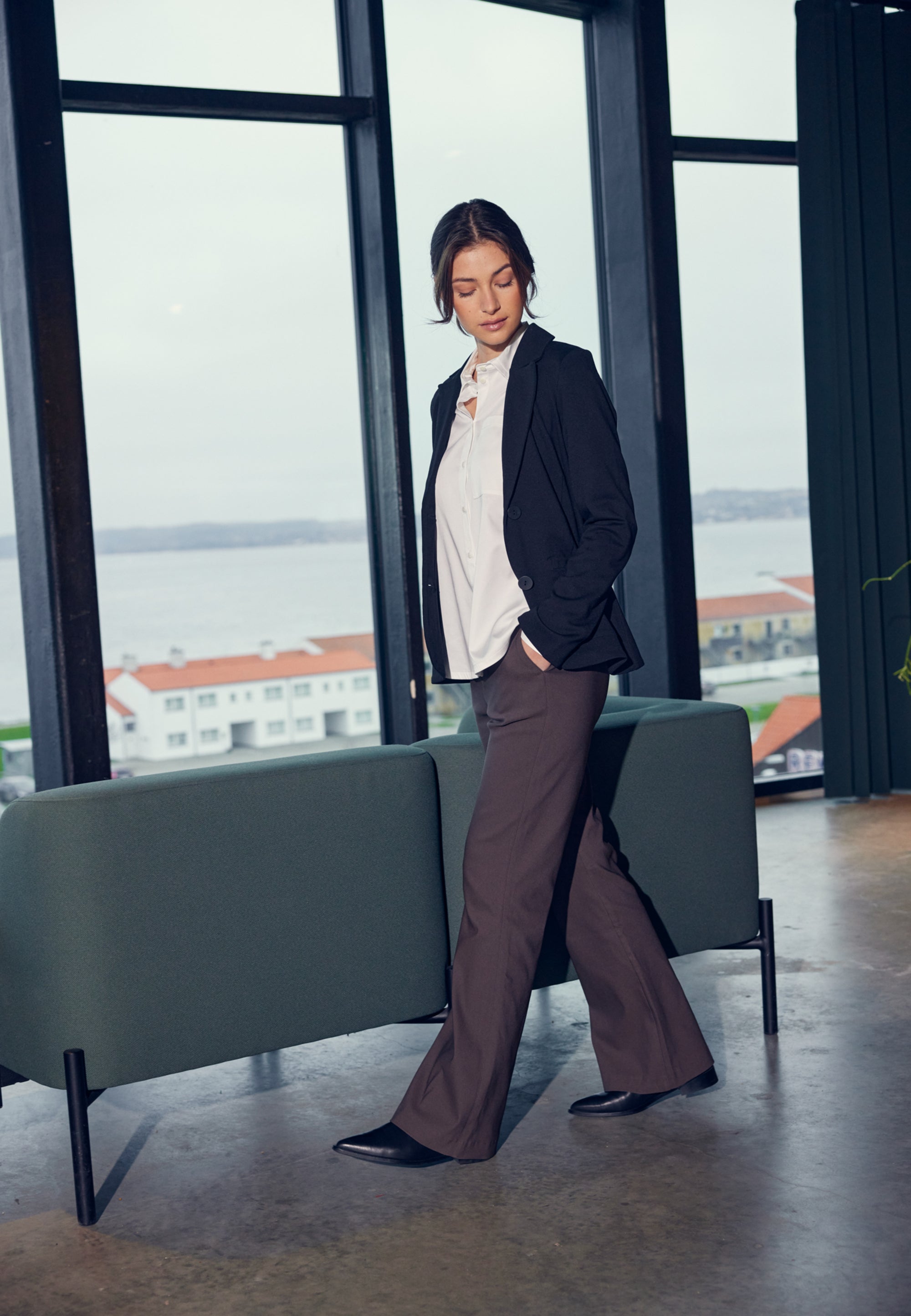 LAURIE Zoya Flare Regular - Medium Length Regular 88000 Brown