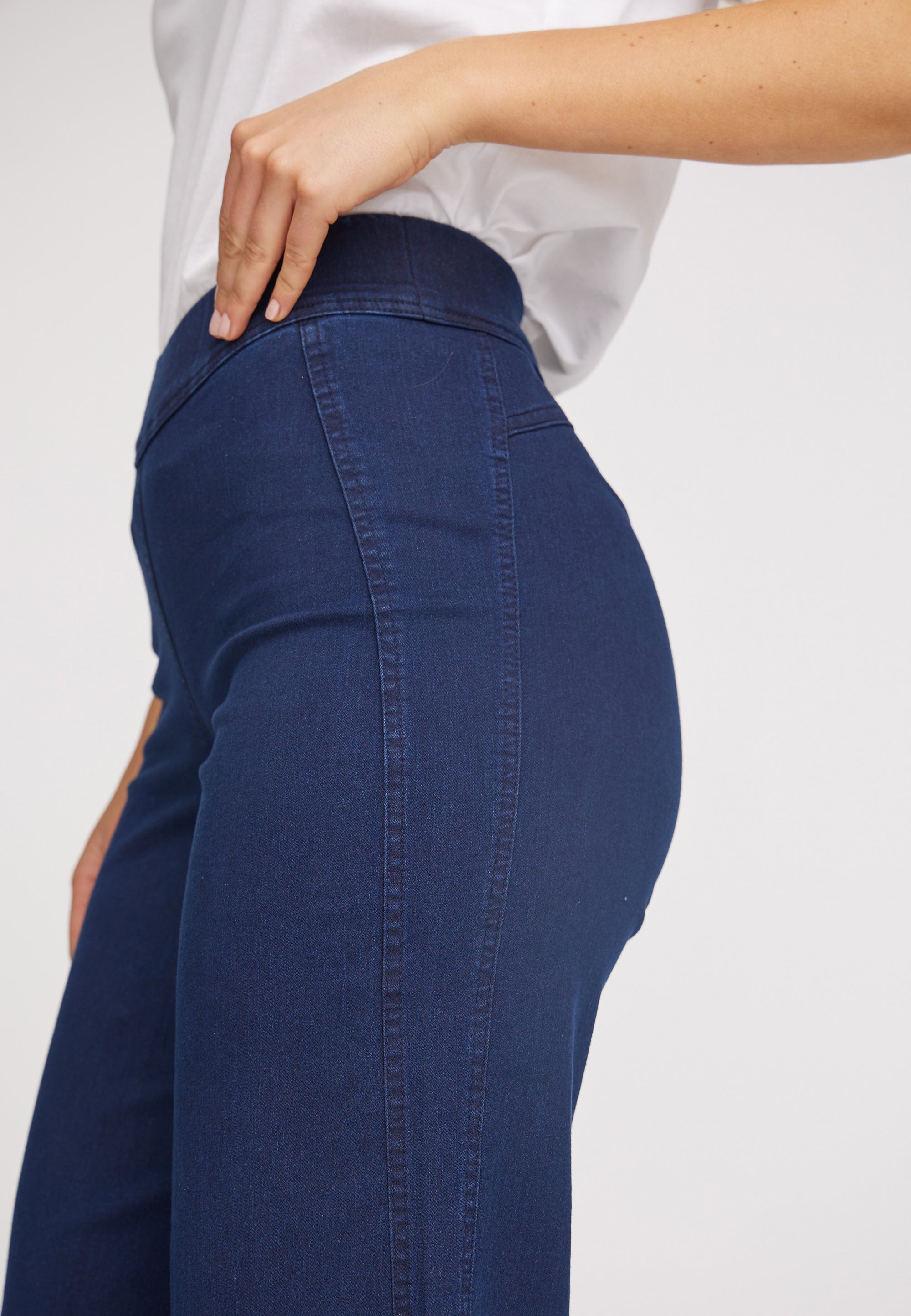 LAURIE Serene Loose - Medium Length Loose 49520 Dark Blue Denim