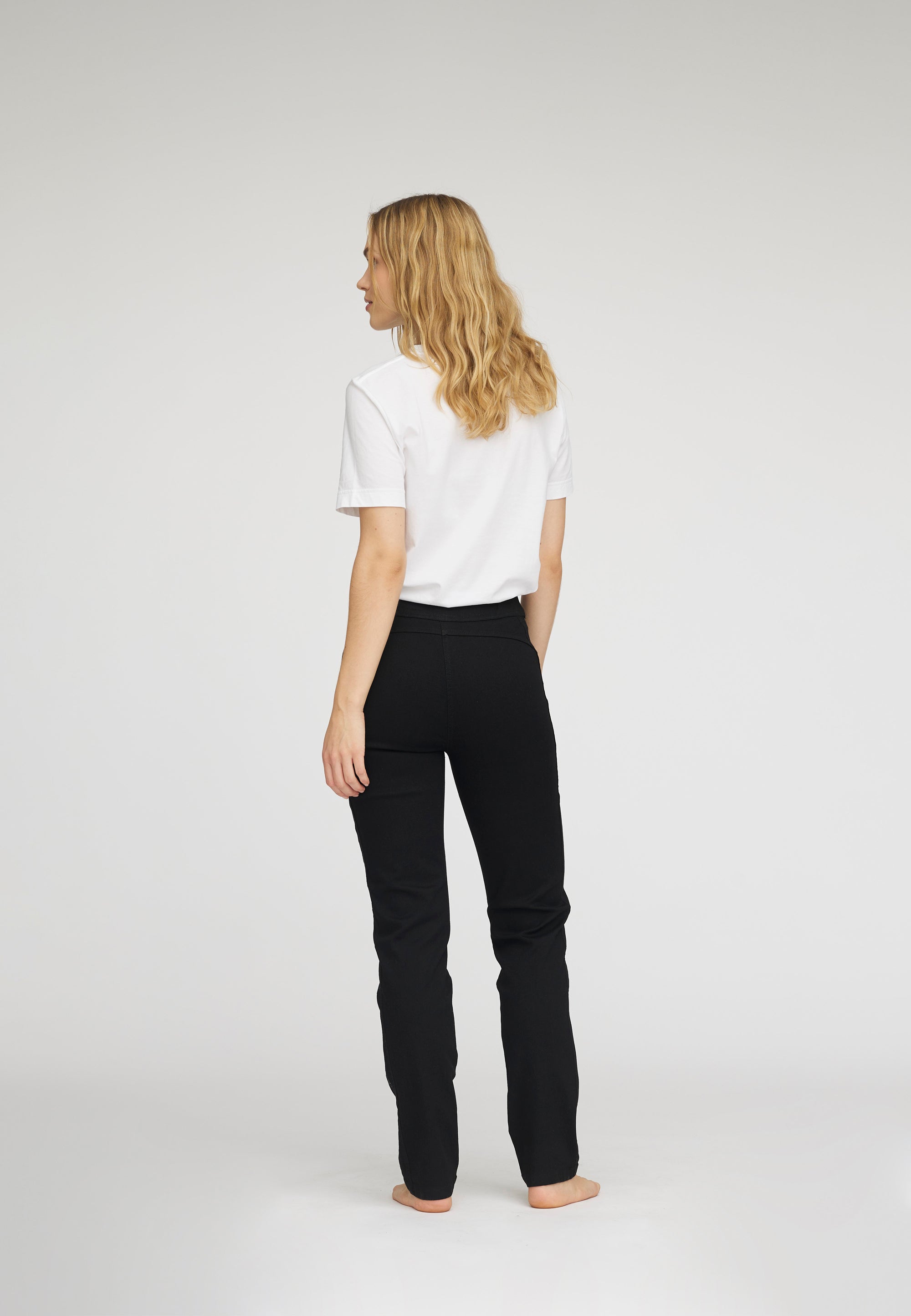 LAURIE Serene Regular - Medium Length Regular 99000 Black