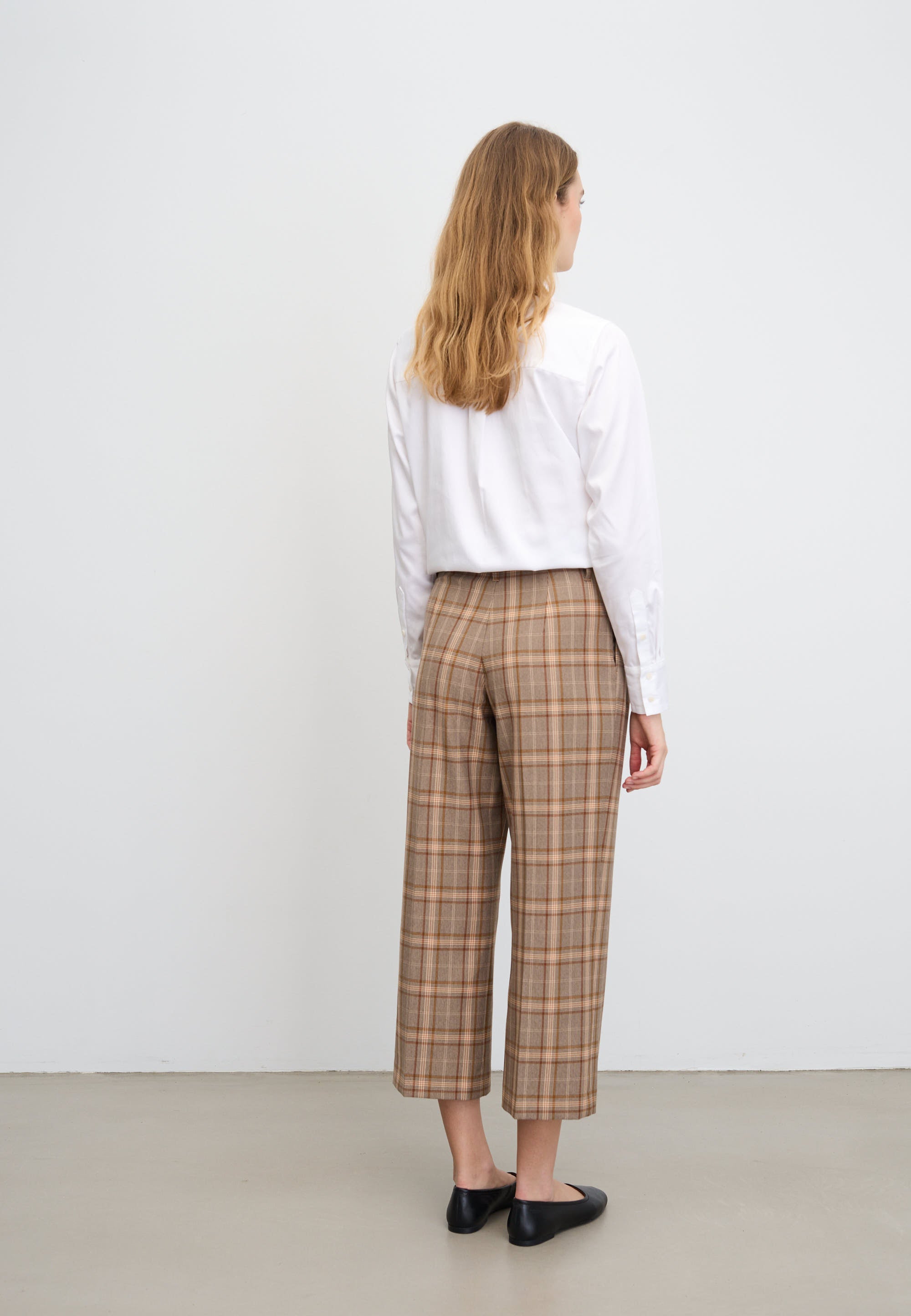 LAURIE Dignity Loose Crop Loose 84285 Deer Check