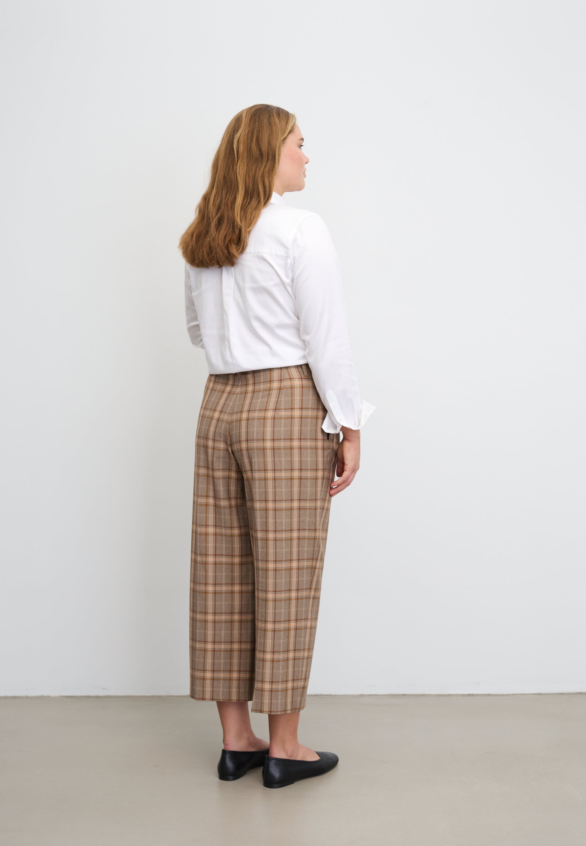 LAURIE Dignity Loose Crop Loose 84285 Deer Check