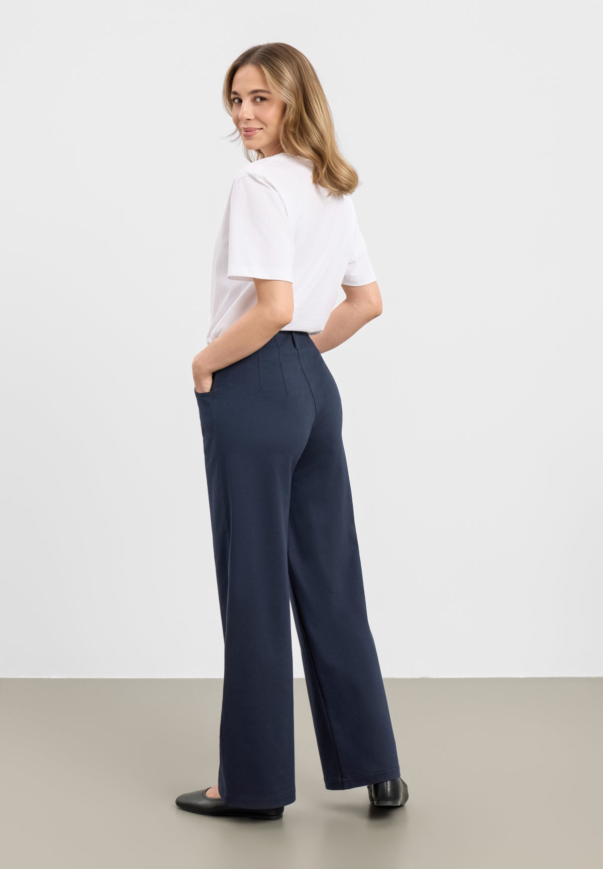 LAURIE Donna Loose - Medium Length Loose 49000 Navy