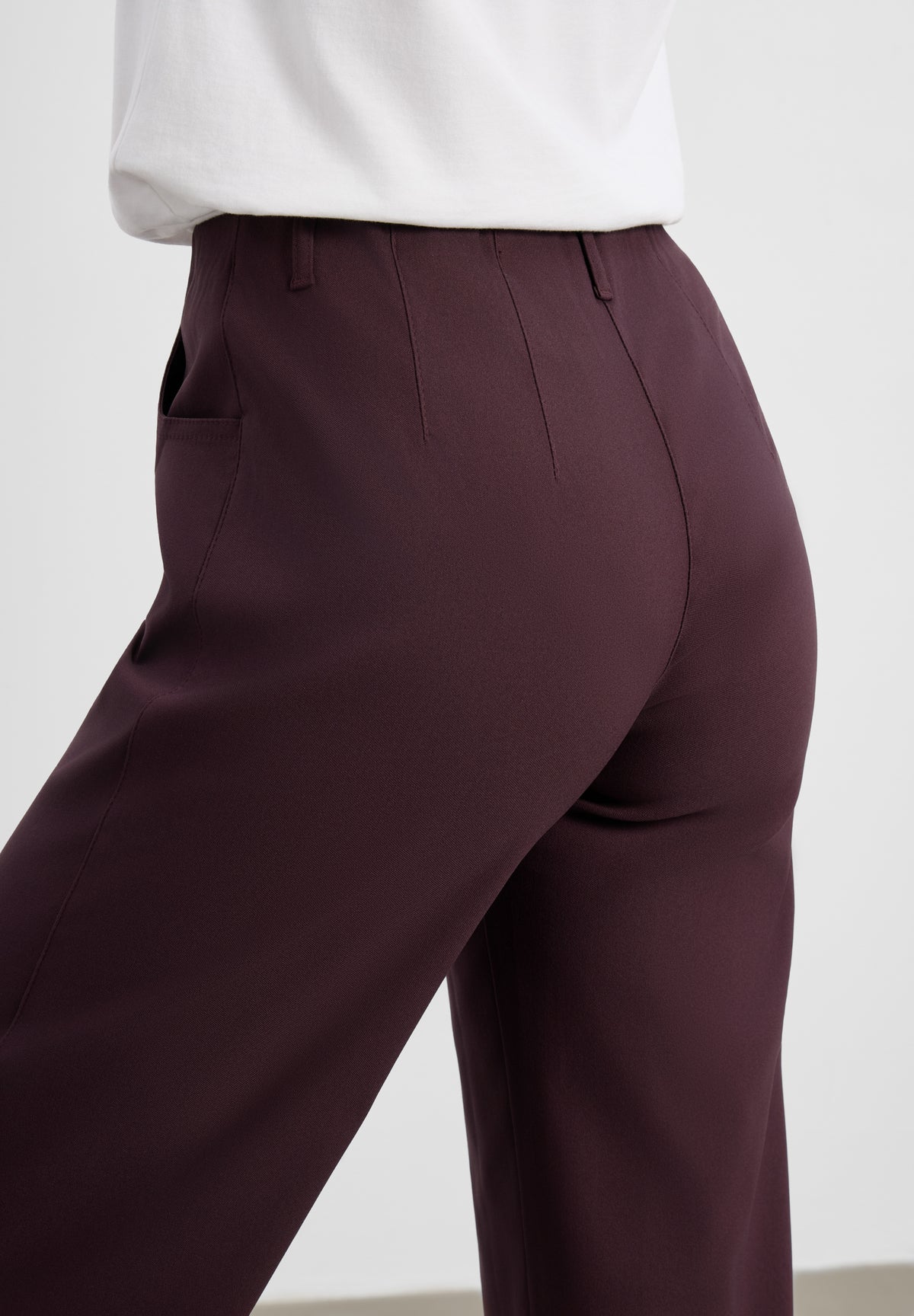 LAURIE Donna Loose - Short Length Loose 68000 Dark Plum
