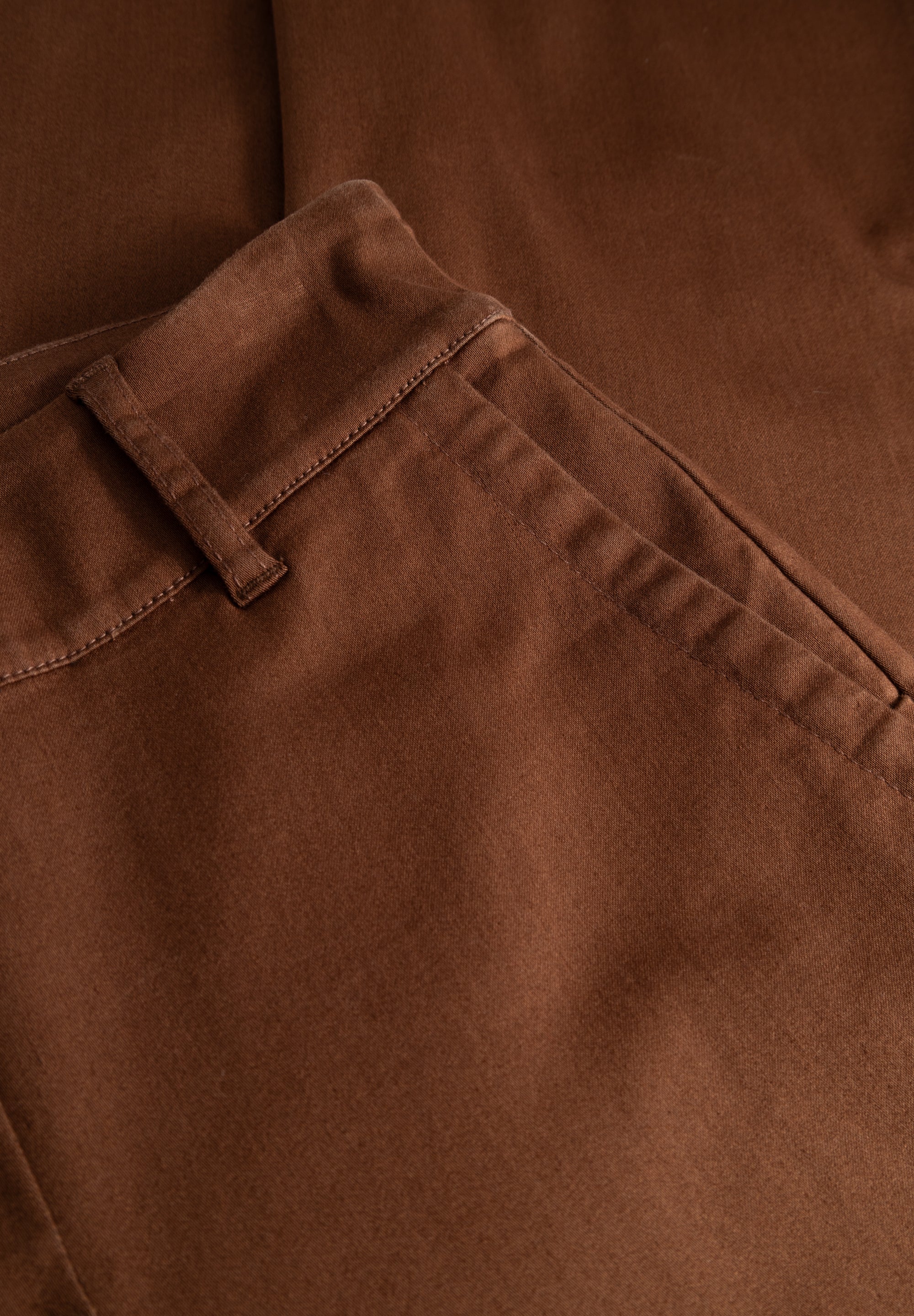 LAURIE Gwen Straight ML Straight 87900 Downtown Brown