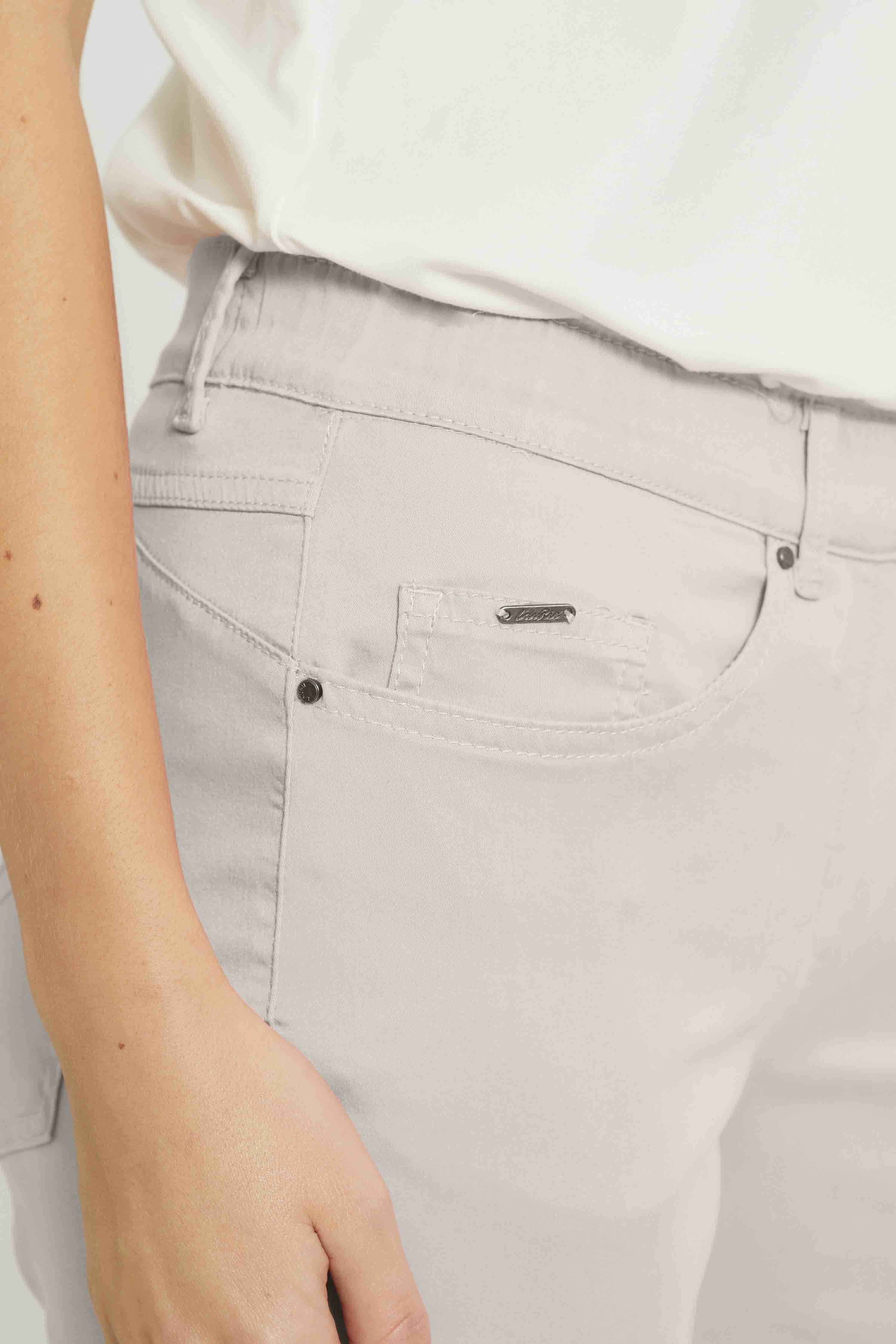 LAURIE Hannah Regular Crop Regular 25102 Grey Sand