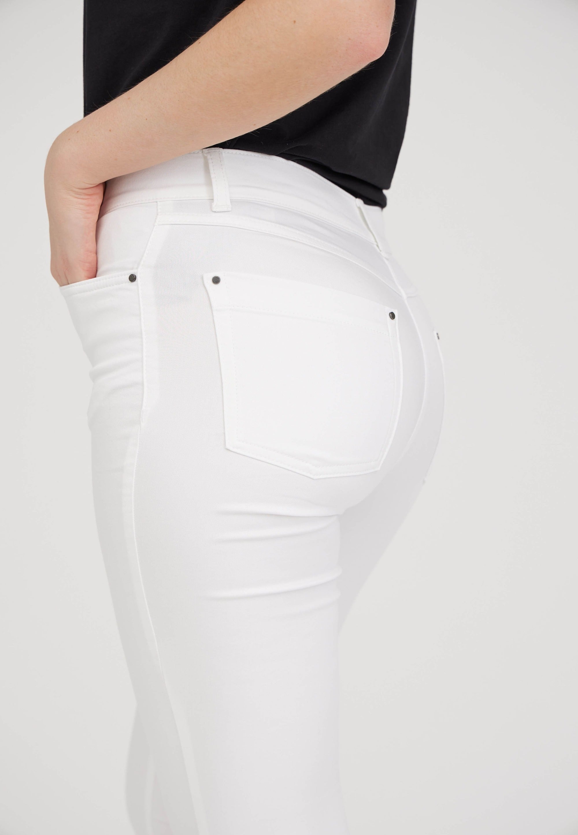 LAURIE Laura Slim - Medium Length Trousers SLIM 10100 White