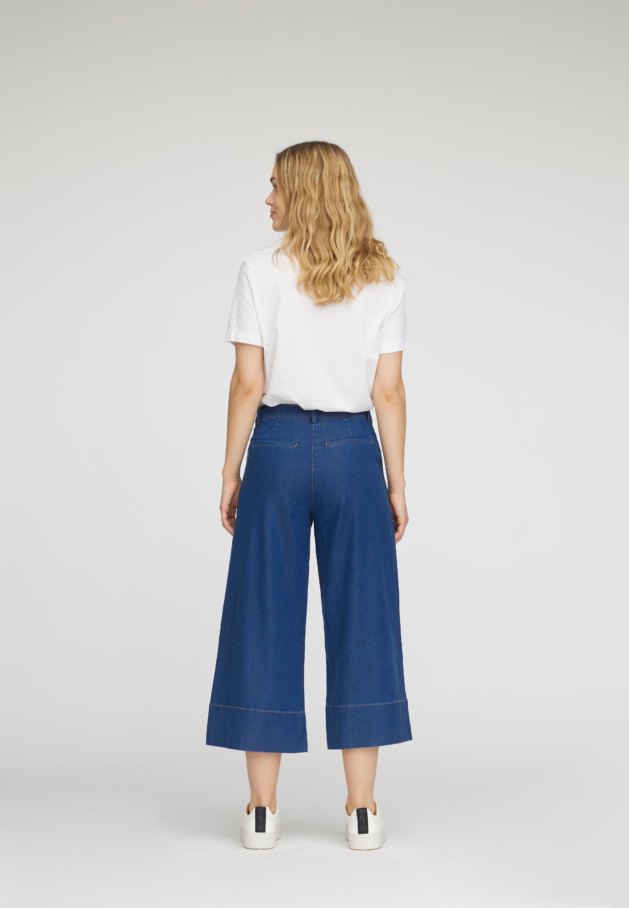 LAURIE Rachel Loose Crop Loose 44506 Medium Blue Denim