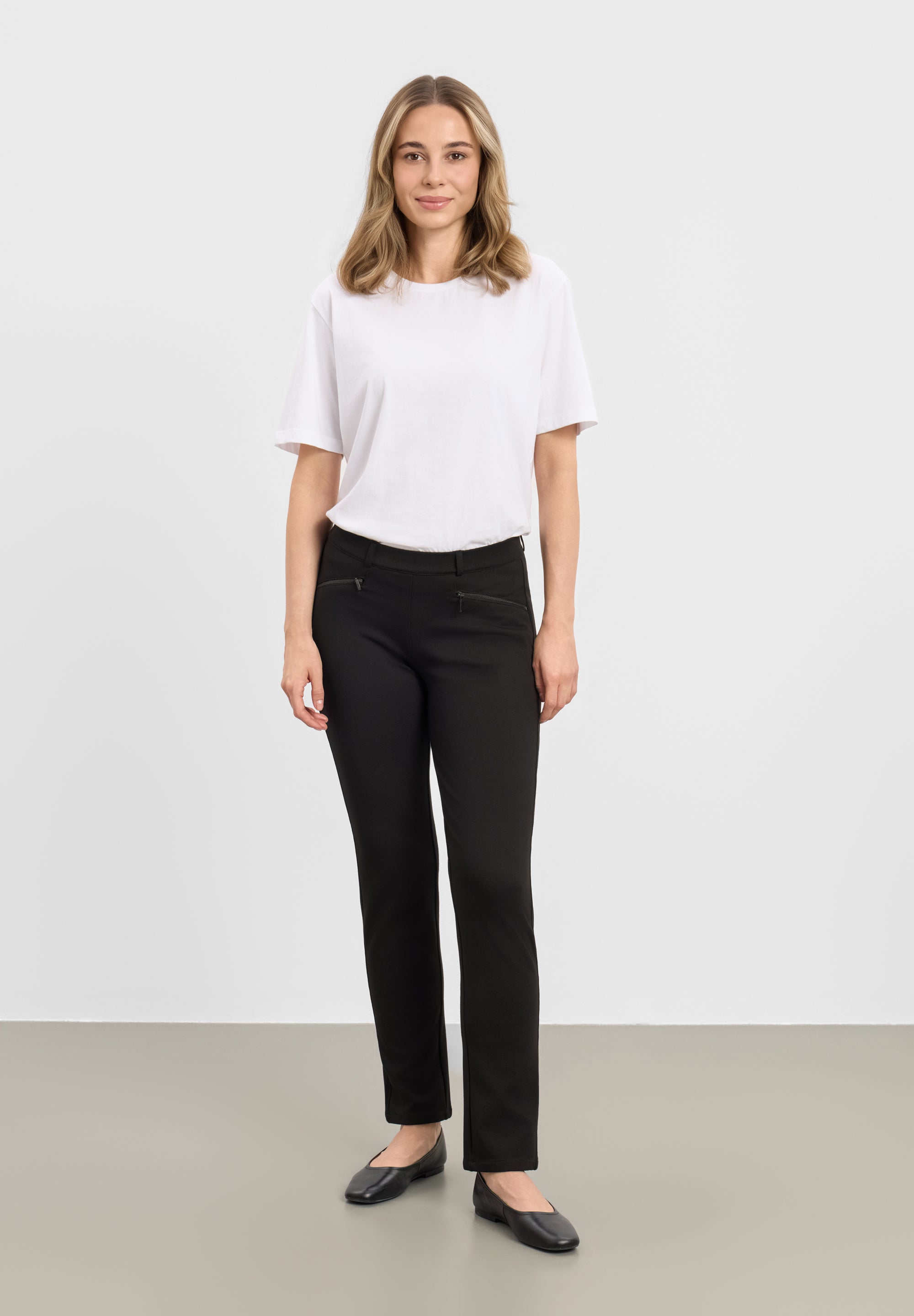 LAURIE Rylie Regular - Short Length Regular Black Brushed