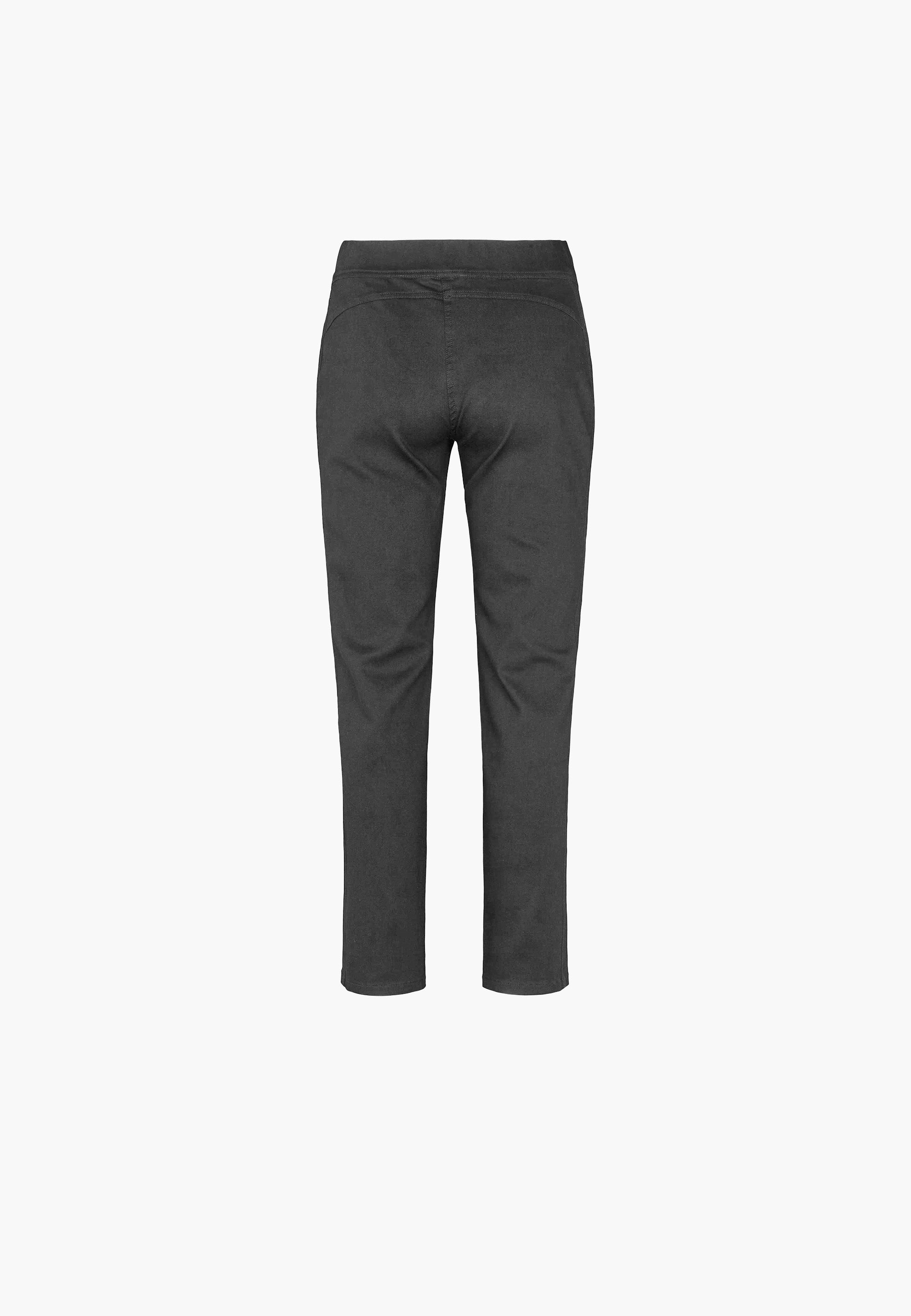 LAURIE Serene Slim - Extra Short Length Slim 99000 Black