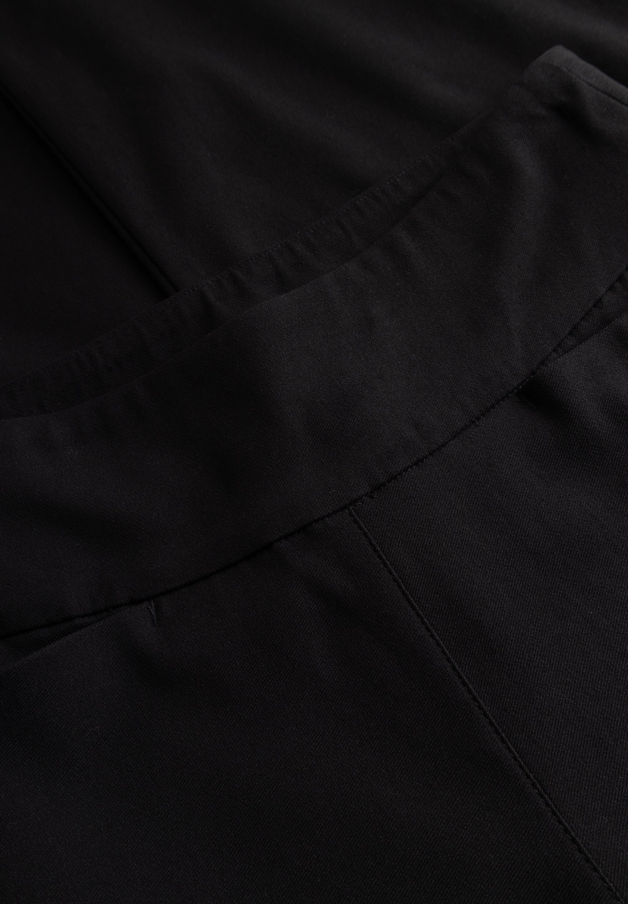 LAURIE Thea Straight - Long Length Straight 99000 Black