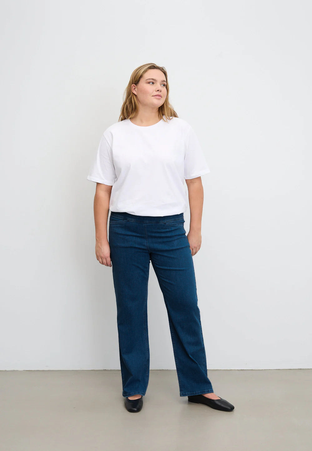 LAURIE Thea Straight - Long Length Trousers STRAIGHT 49401 Blue Denim