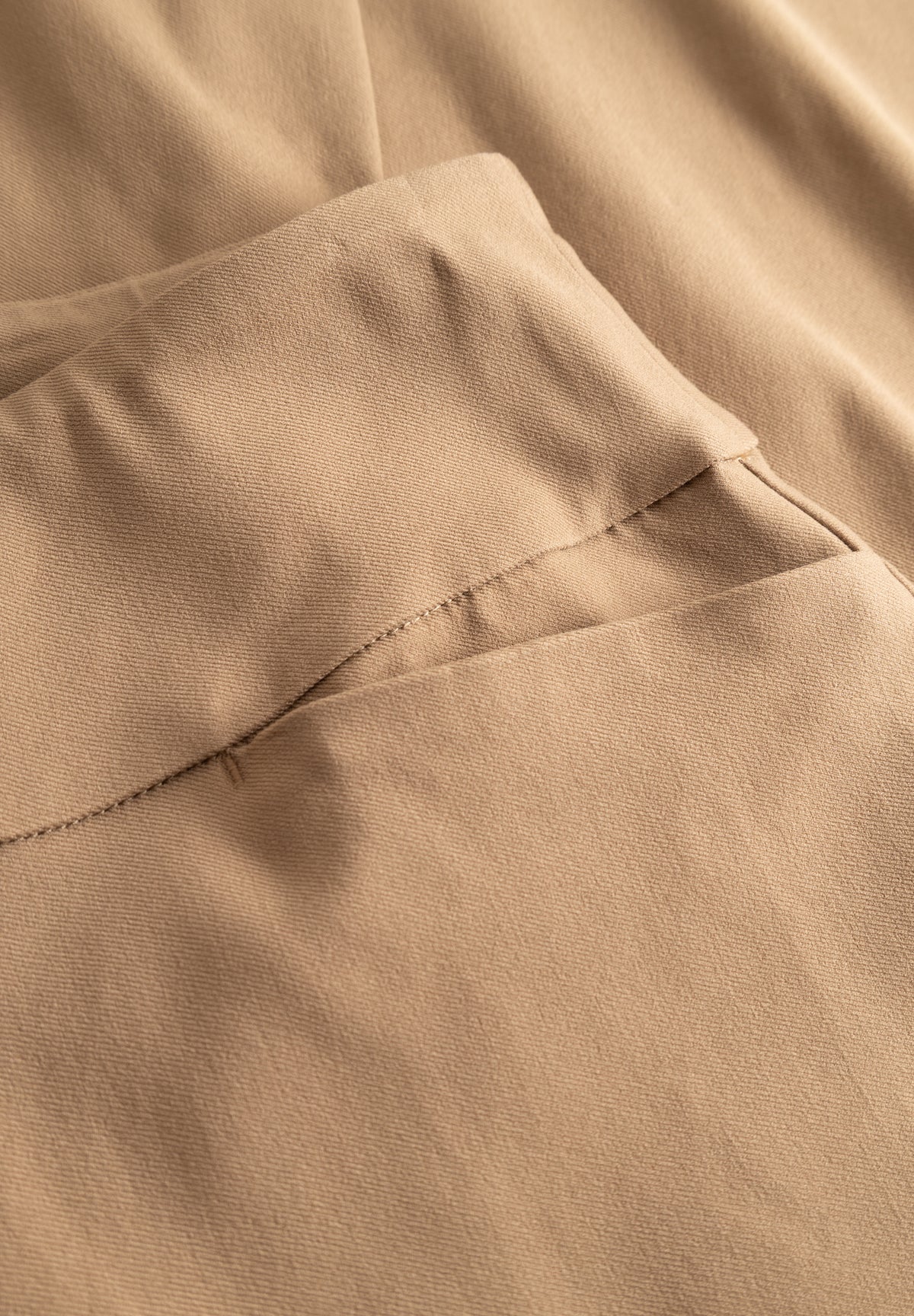 LAURIE Thea Straight - Medium Length Straight 86100 Nougat