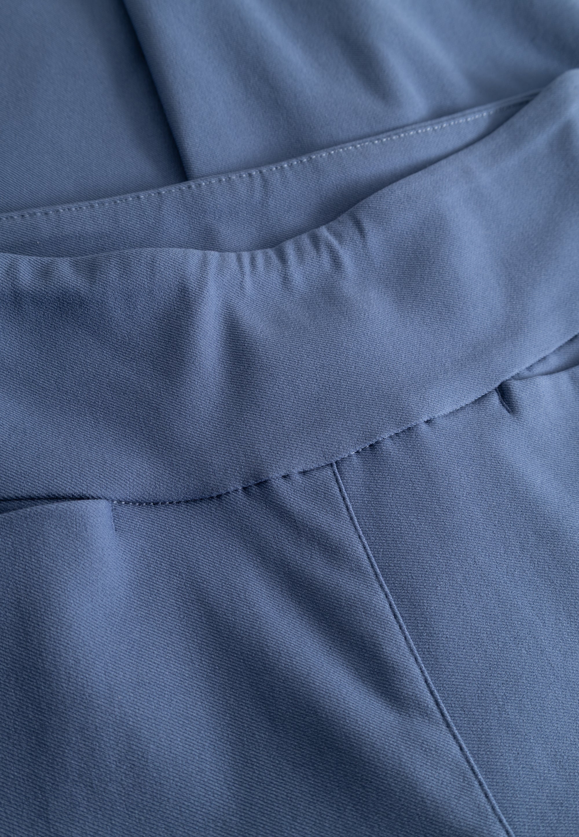 LAURIE Thea Straight - Short Length Straight 44000 Blue