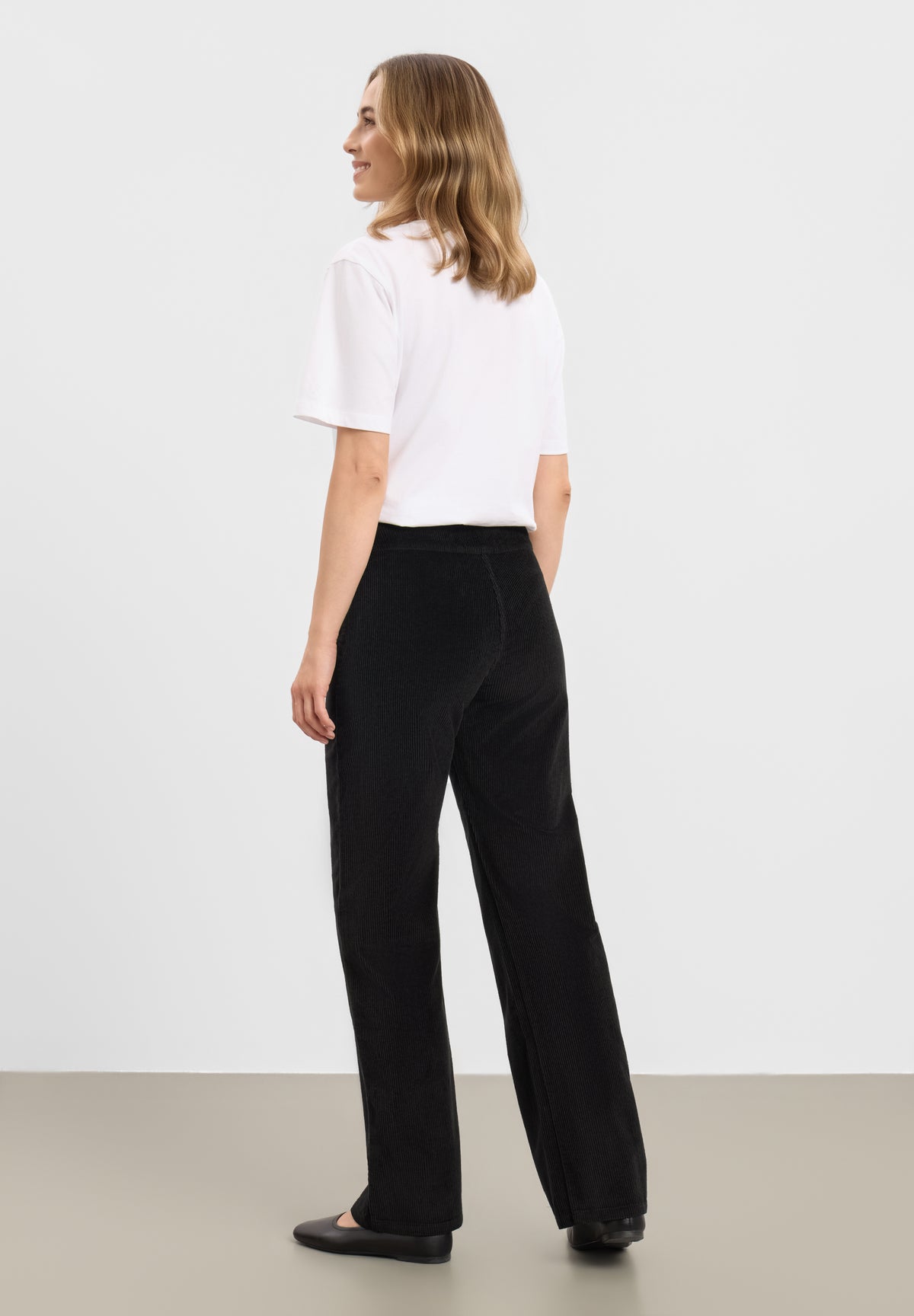 LAURIE Thea Straight Fløjl - Medium Length Straight 99000 Black