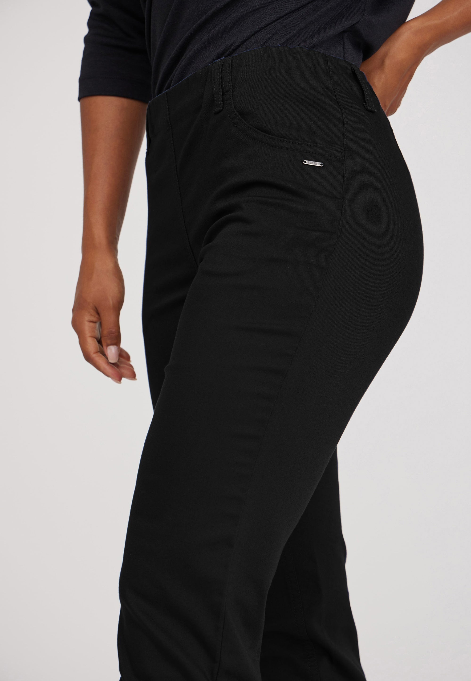 LAURIE Kelly Regular - Short Length Trousers REGULAR 99000 Black